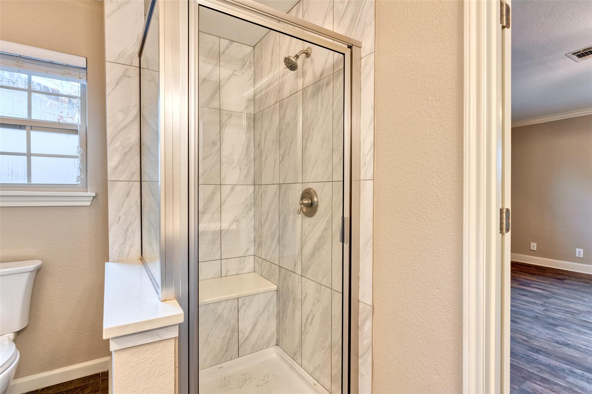 810 Vogel Dr, Lockhart, TX 78644