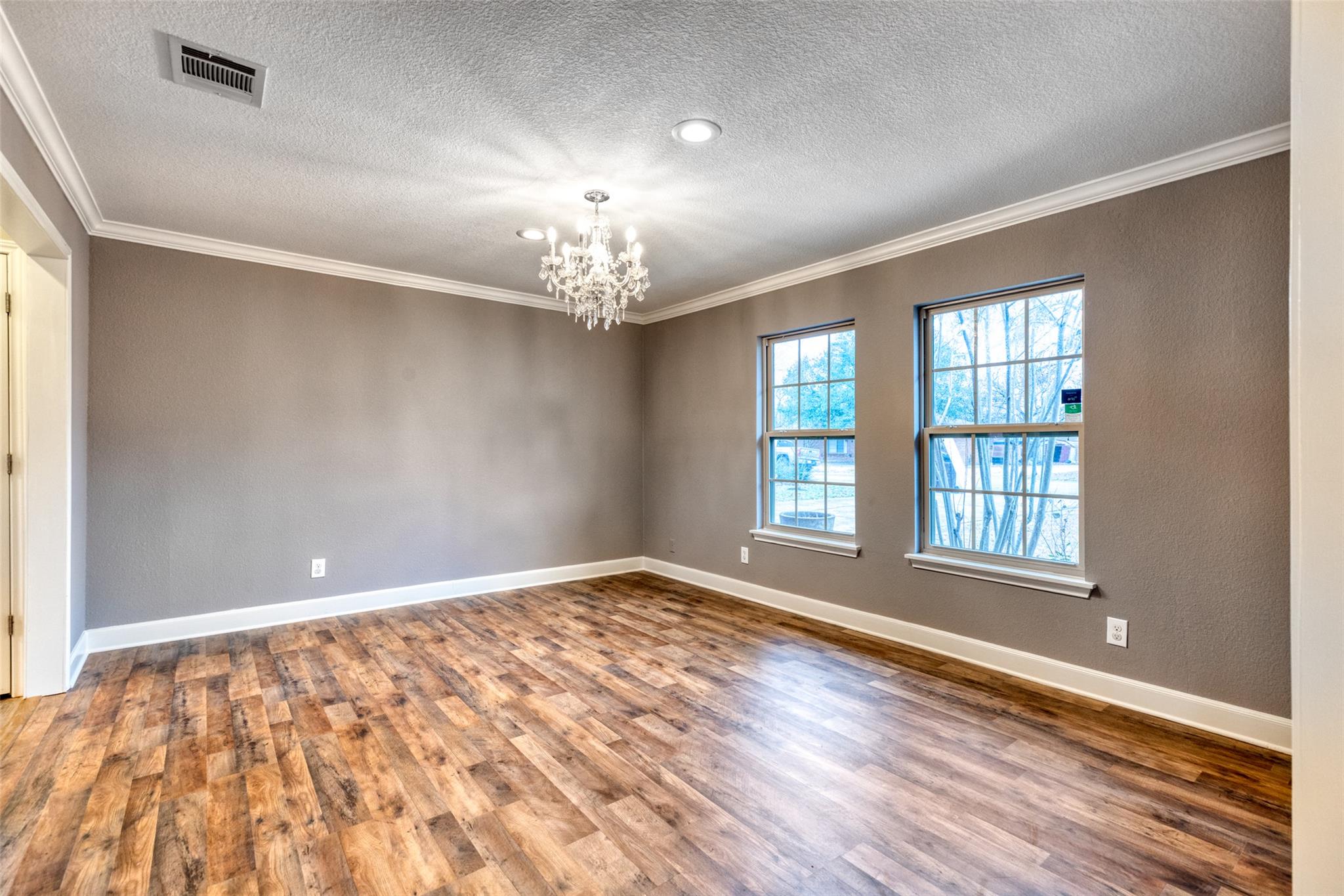 810 Vogel Dr, Lockhart, TX 78644