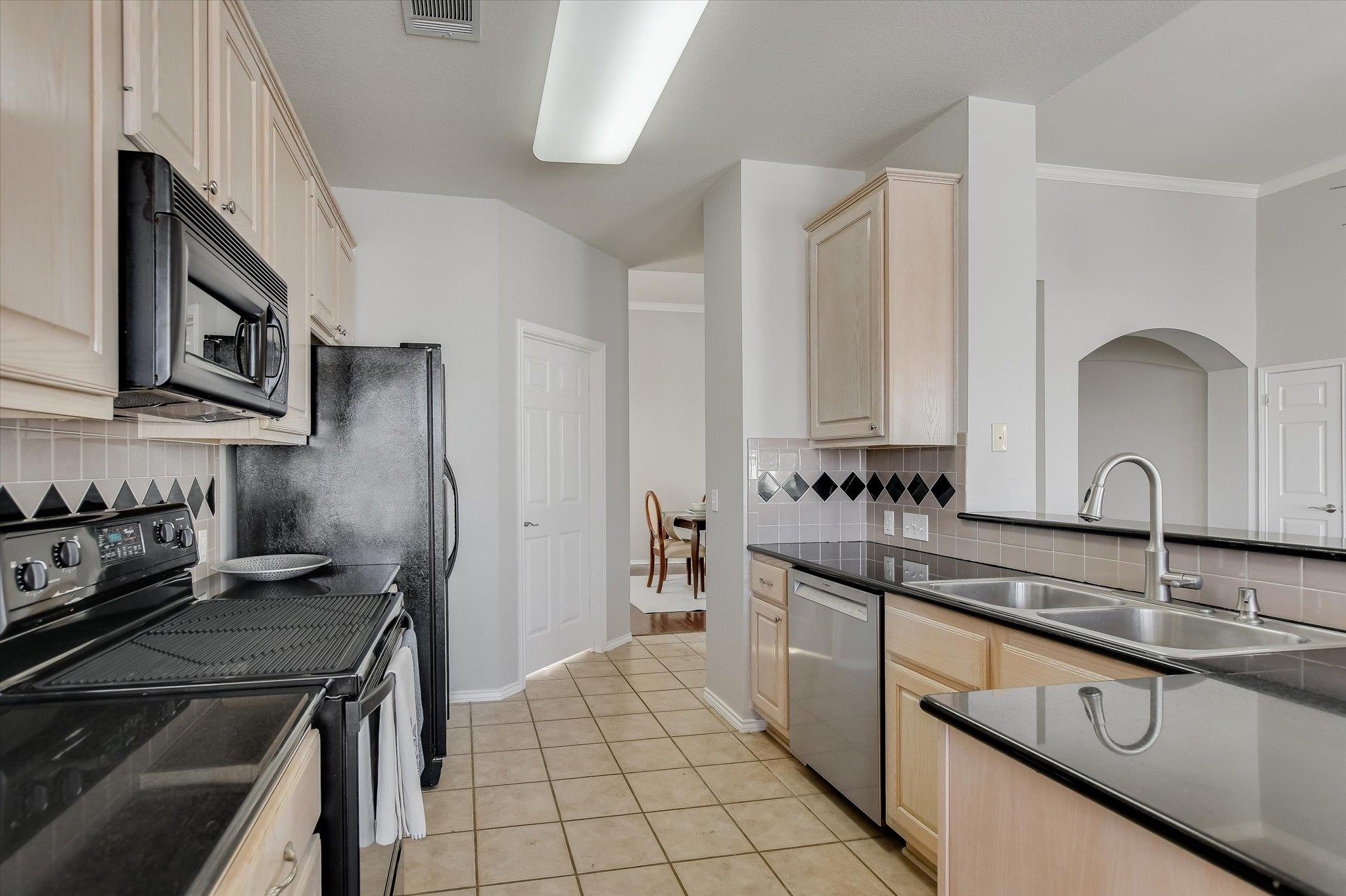 11524 Emerald Falls Dr, Austin, TX 78738