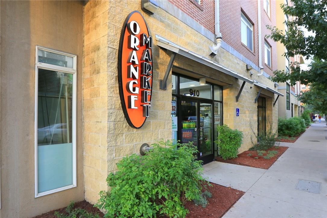 910 W 25th St # 204, Austin, TX 78705