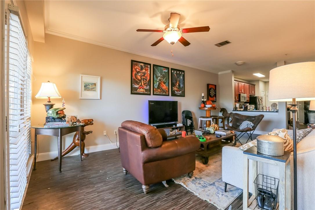 910 W 25th St # 204, Austin, TX 78705