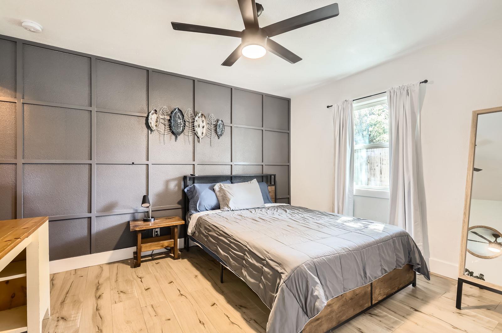 5236 Meadow Creek Dr, Austin, TX 78745