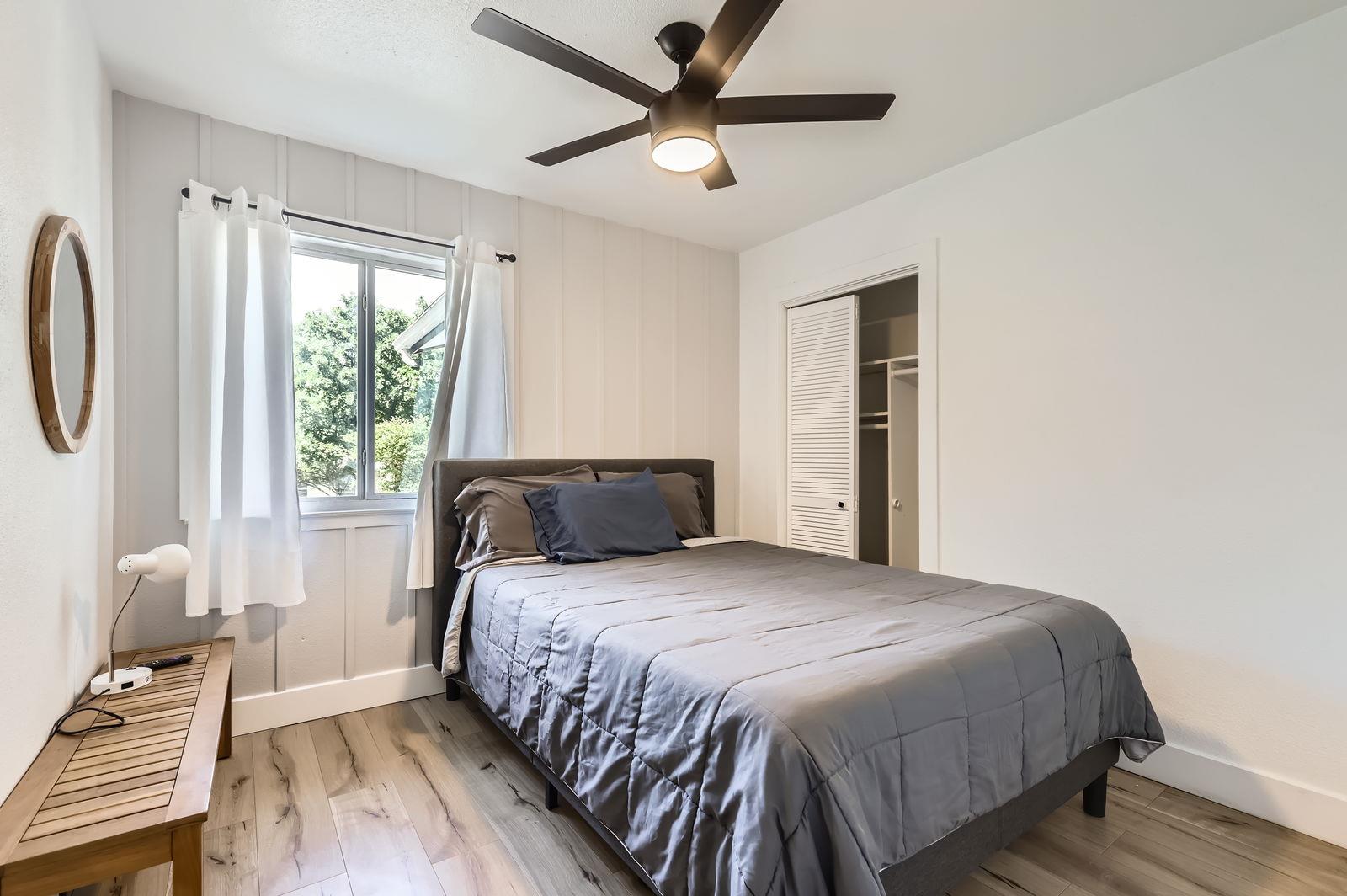 5236 Meadow Creek Dr, Austin, TX 78745