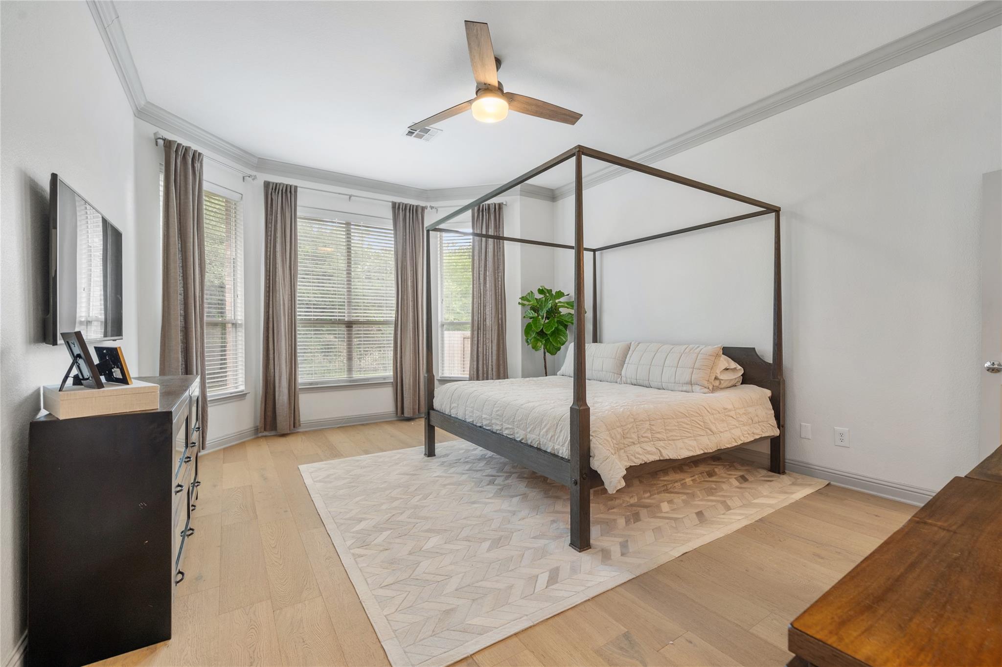 7901 Adelaide Dr, Austin, TX 78739