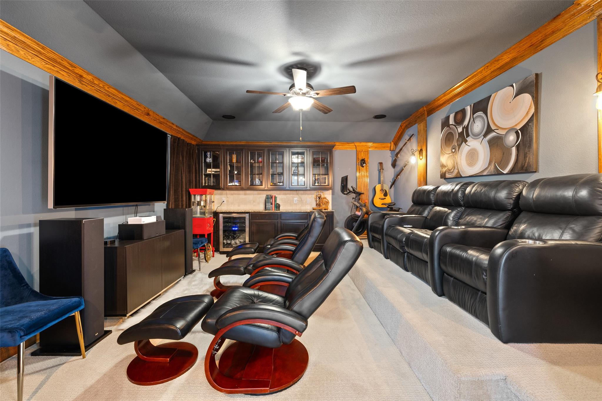 201 Aria Dr, Lakeway, TX 78738