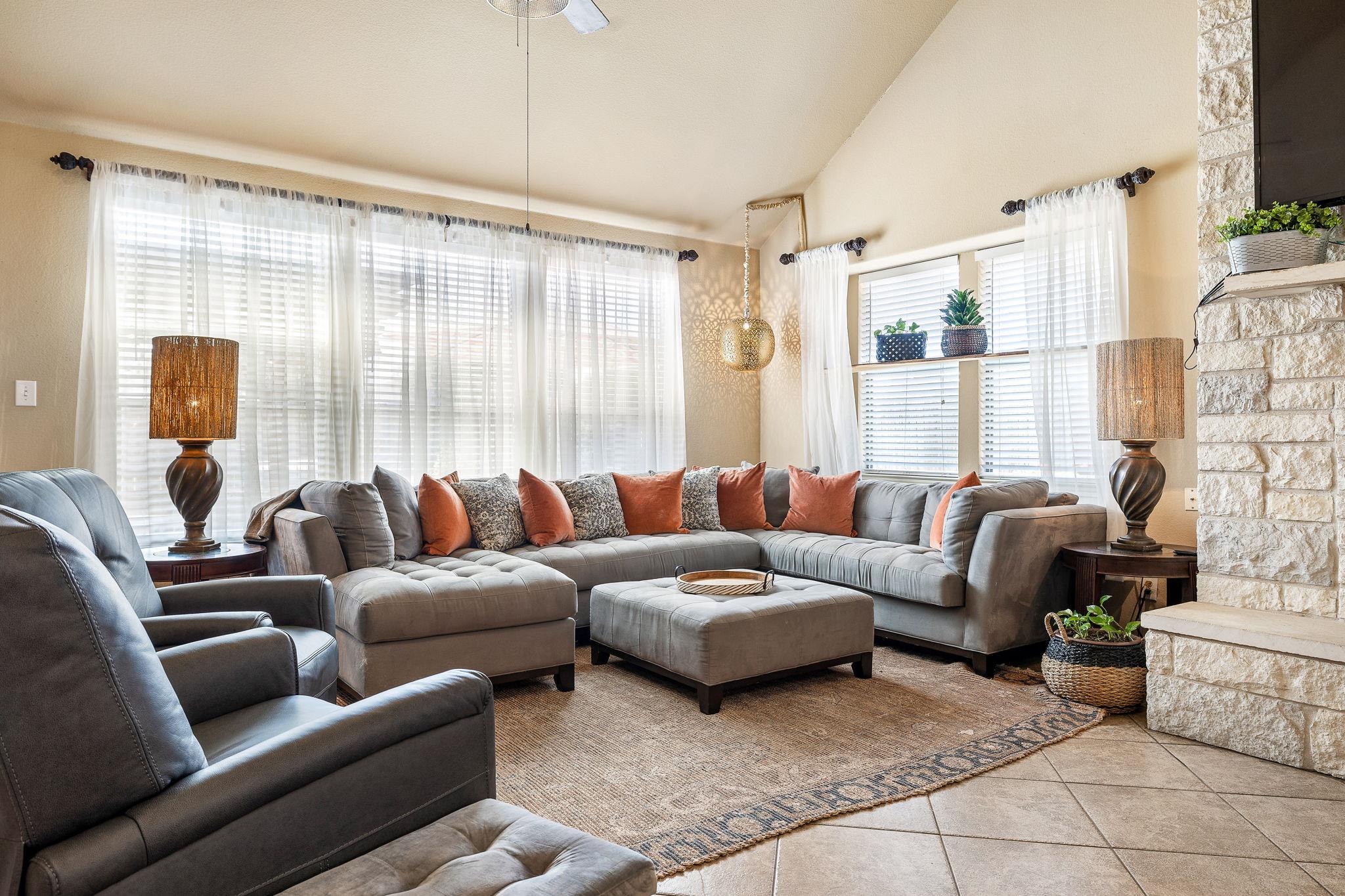 2494 Santa Barbara Loop, Round Rock, TX 78665