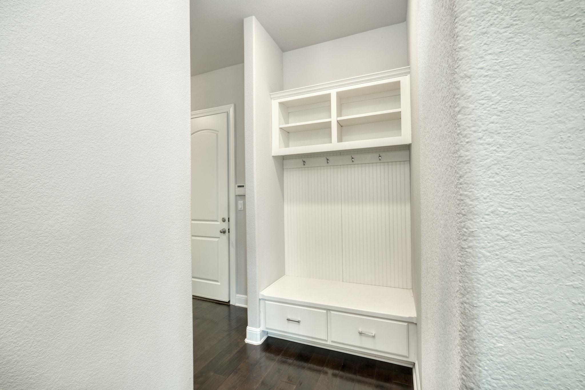 5000 Savio Dr, Round Rock, TX 78665