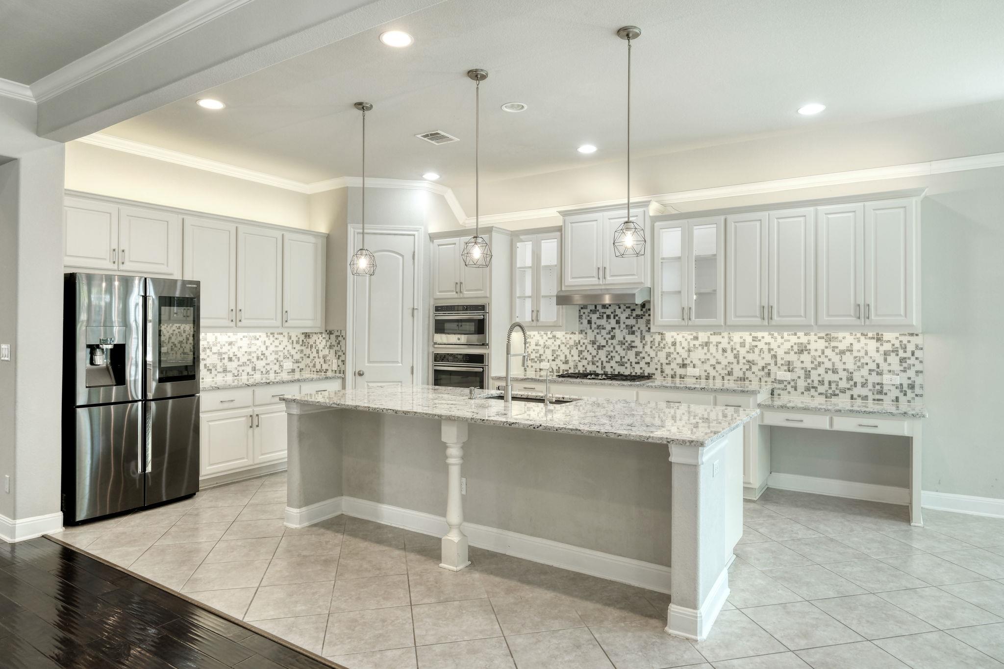 5000 Savio Dr, Round Rock, TX 78665