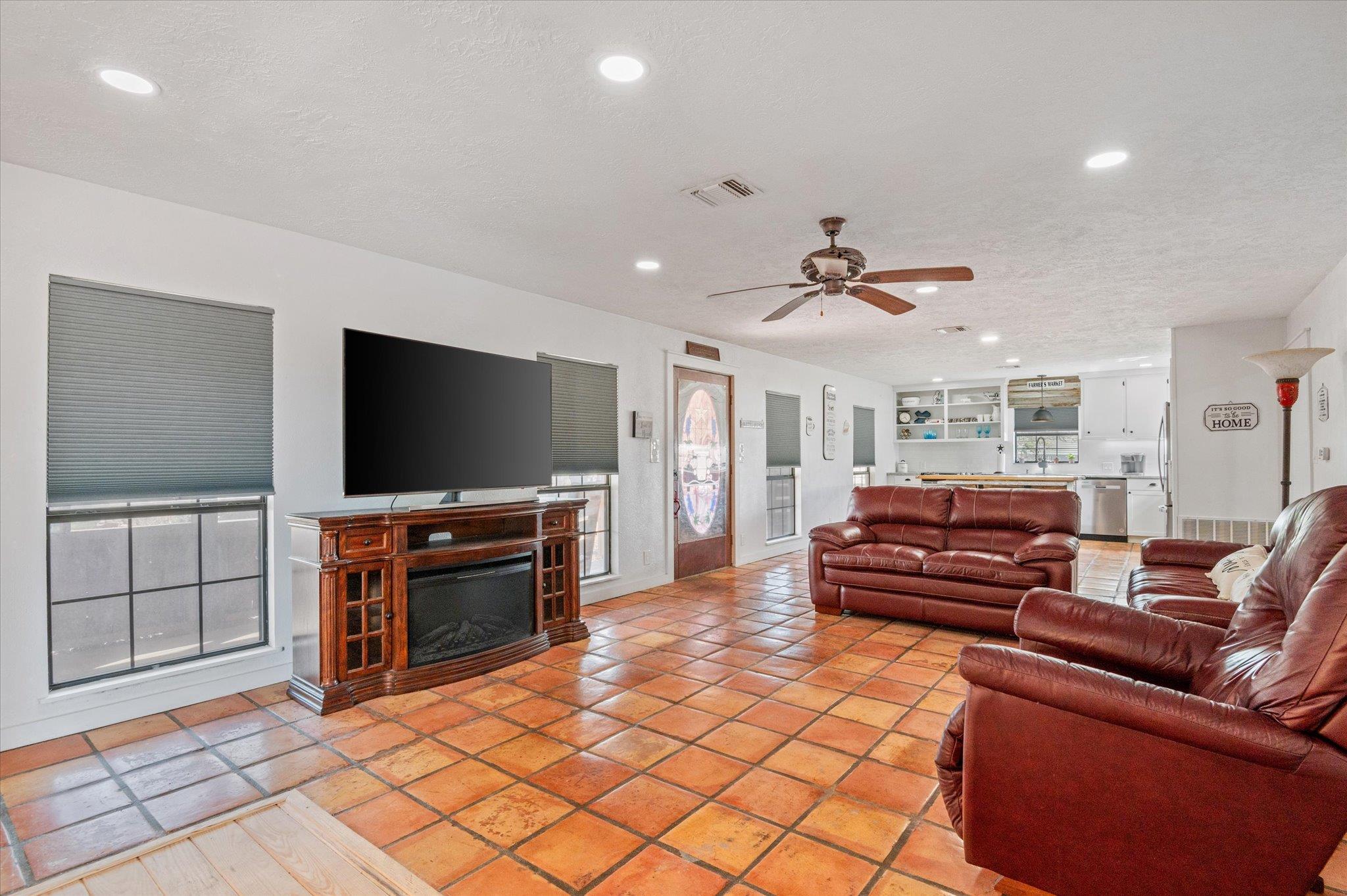 215 Go Away Rd, Blanco, TX 78606