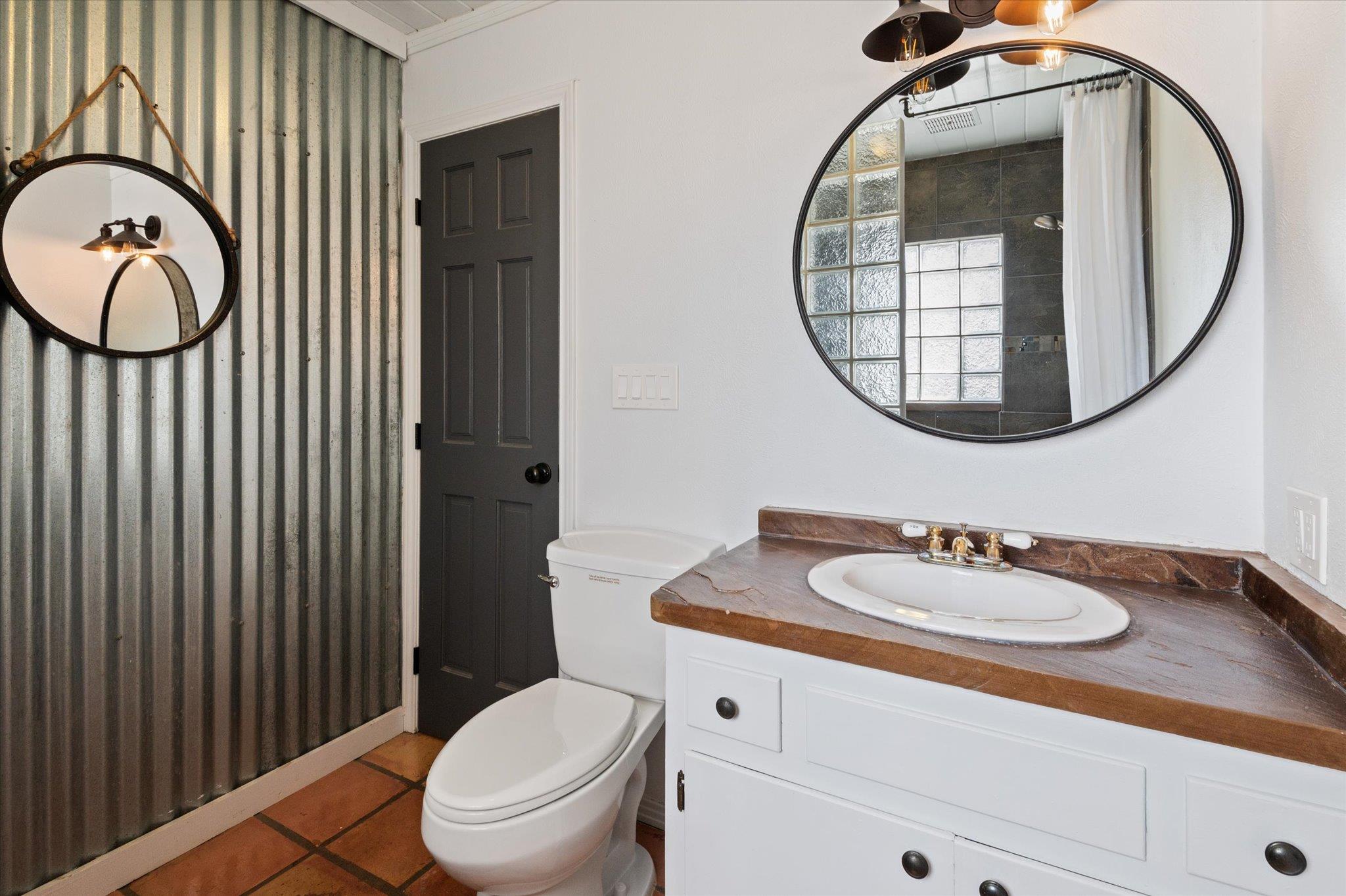 215 Go Away Rd, Blanco, TX 78606