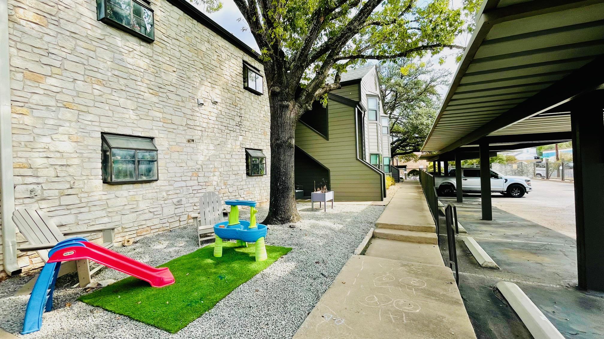 1510 W North Loop Blvd # 822, Austin, TX 78756