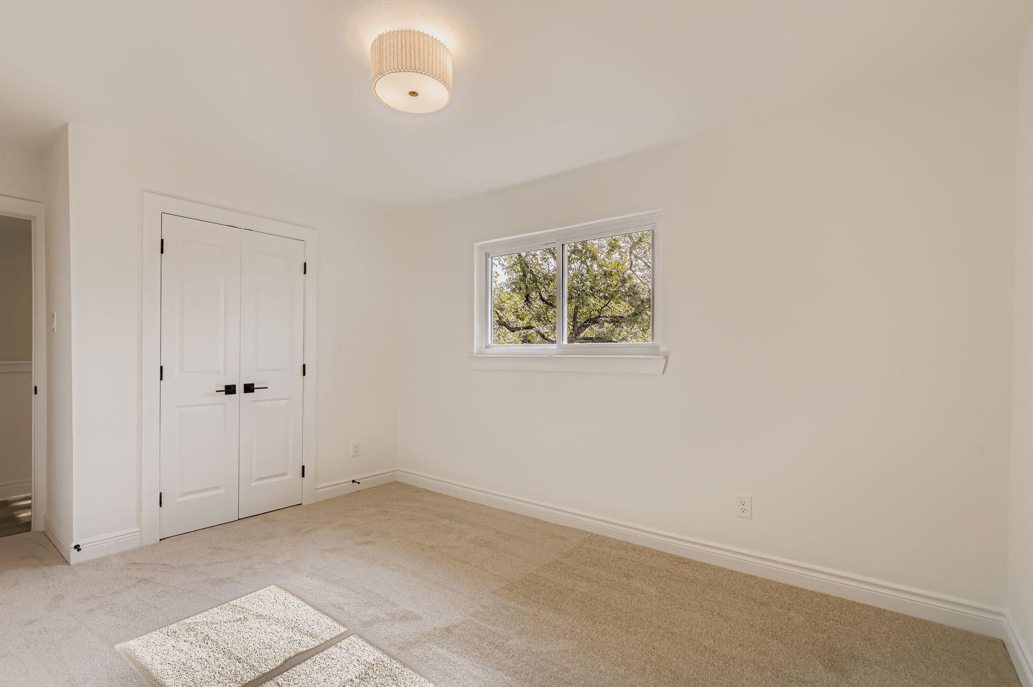 8011 Scotland Yard, Austin, TX 78759