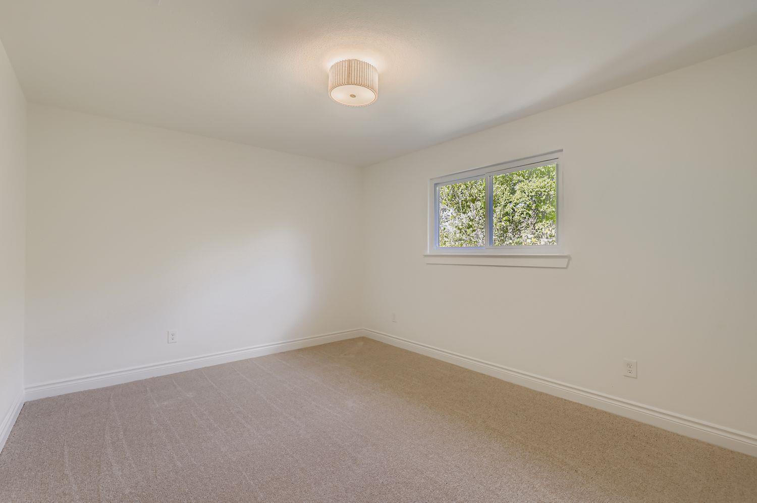 8011 Scotland Yard, Austin, TX 78759