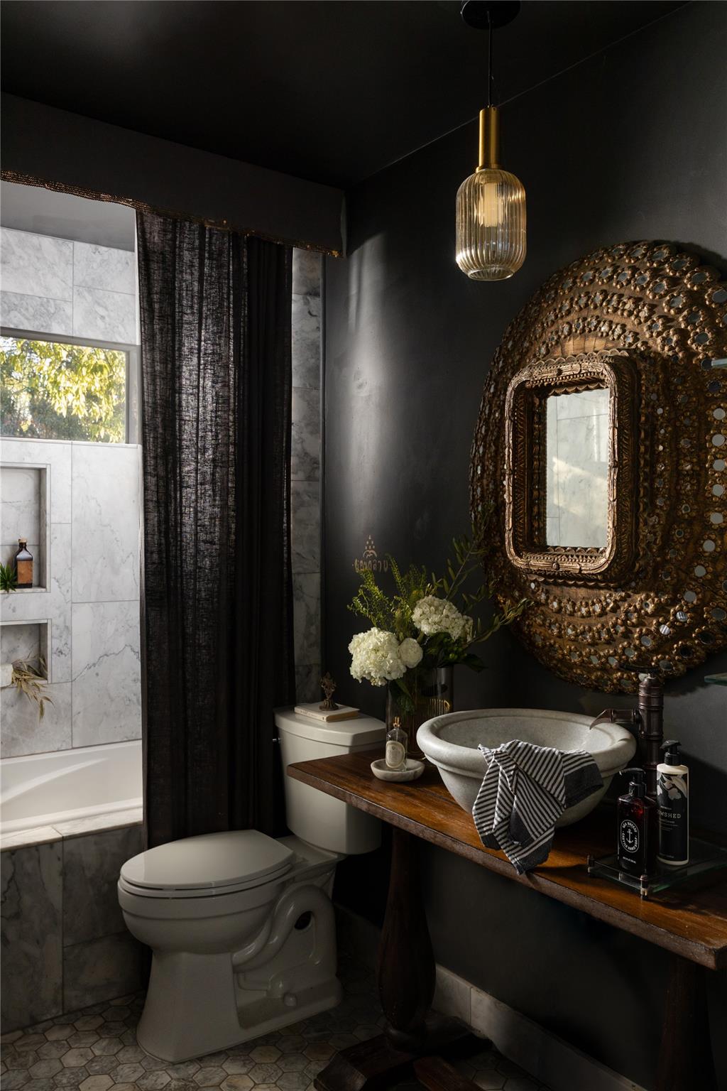 5205 Creekline Dr, Austin, TX 78745