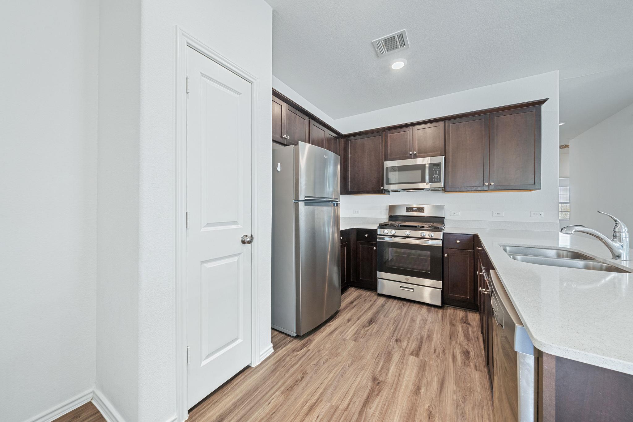 13601 Mussel Run, Elgin, TX 78621