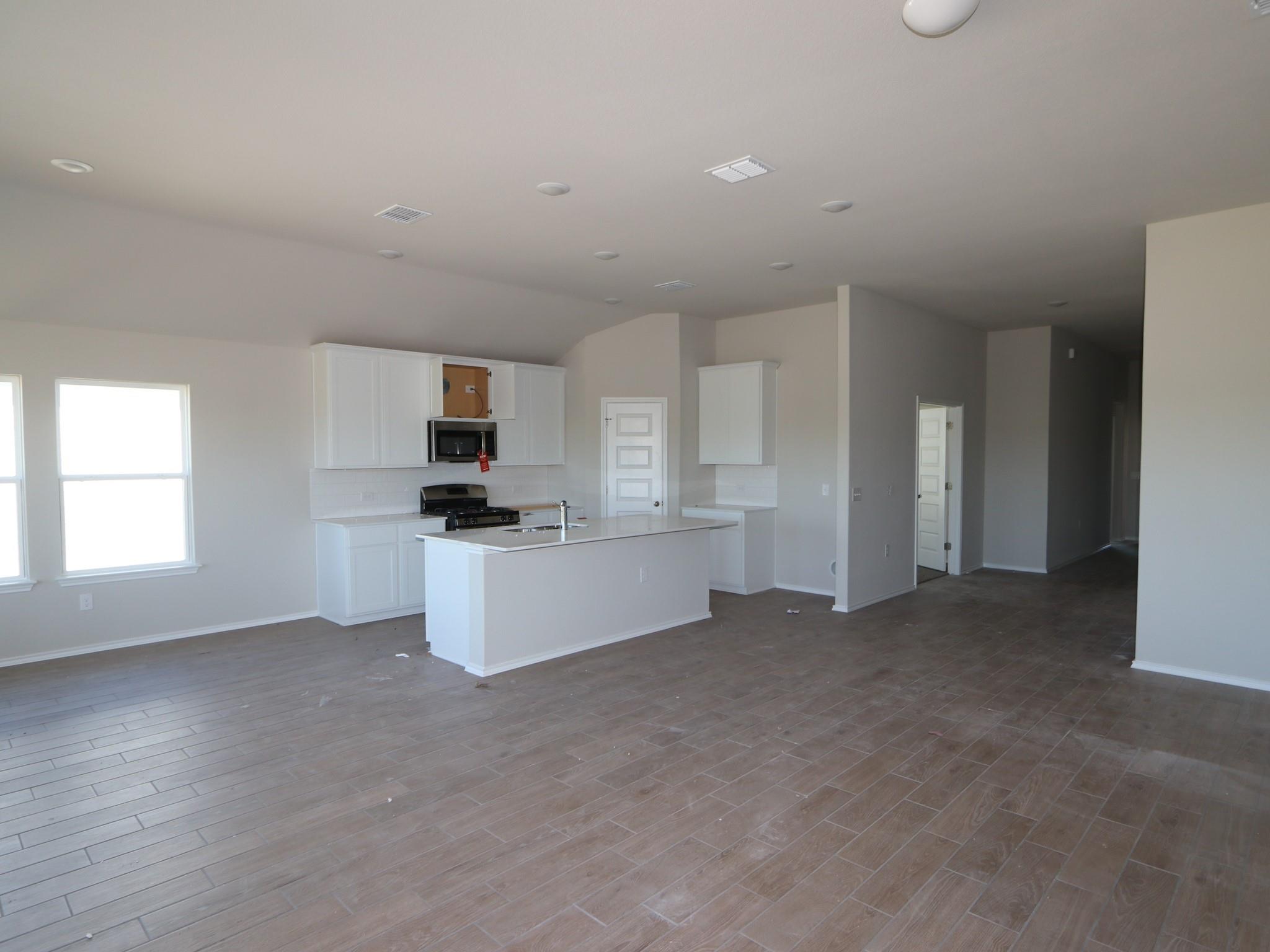 9116 Furman Dr, Austin, TX 78747