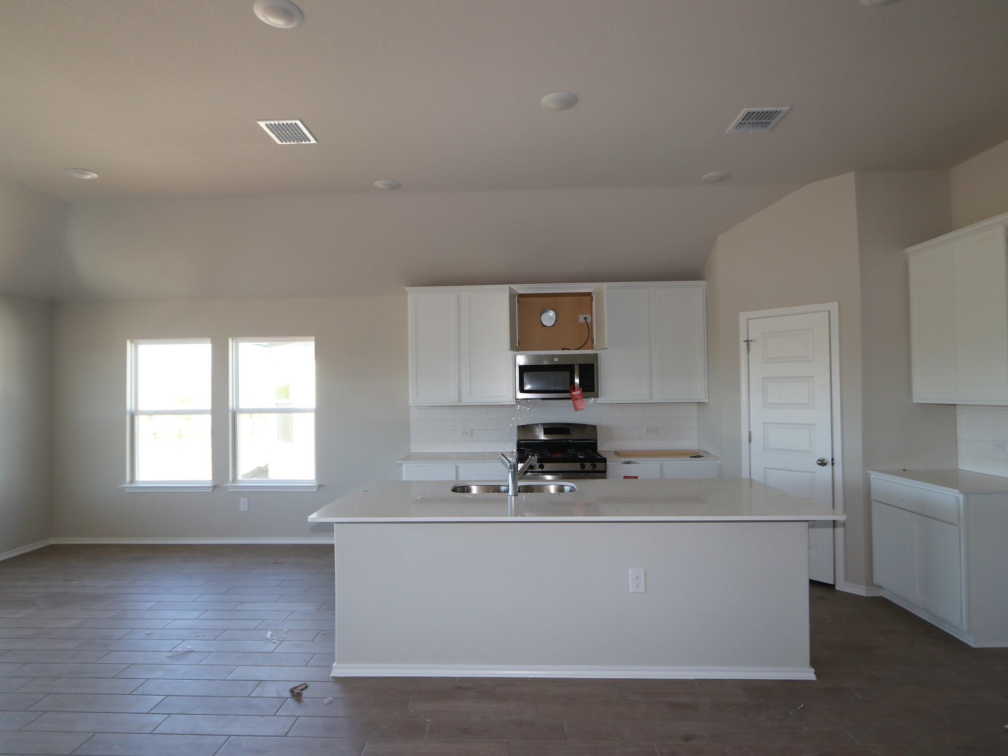 9116 Furman Dr, Austin, TX 78747