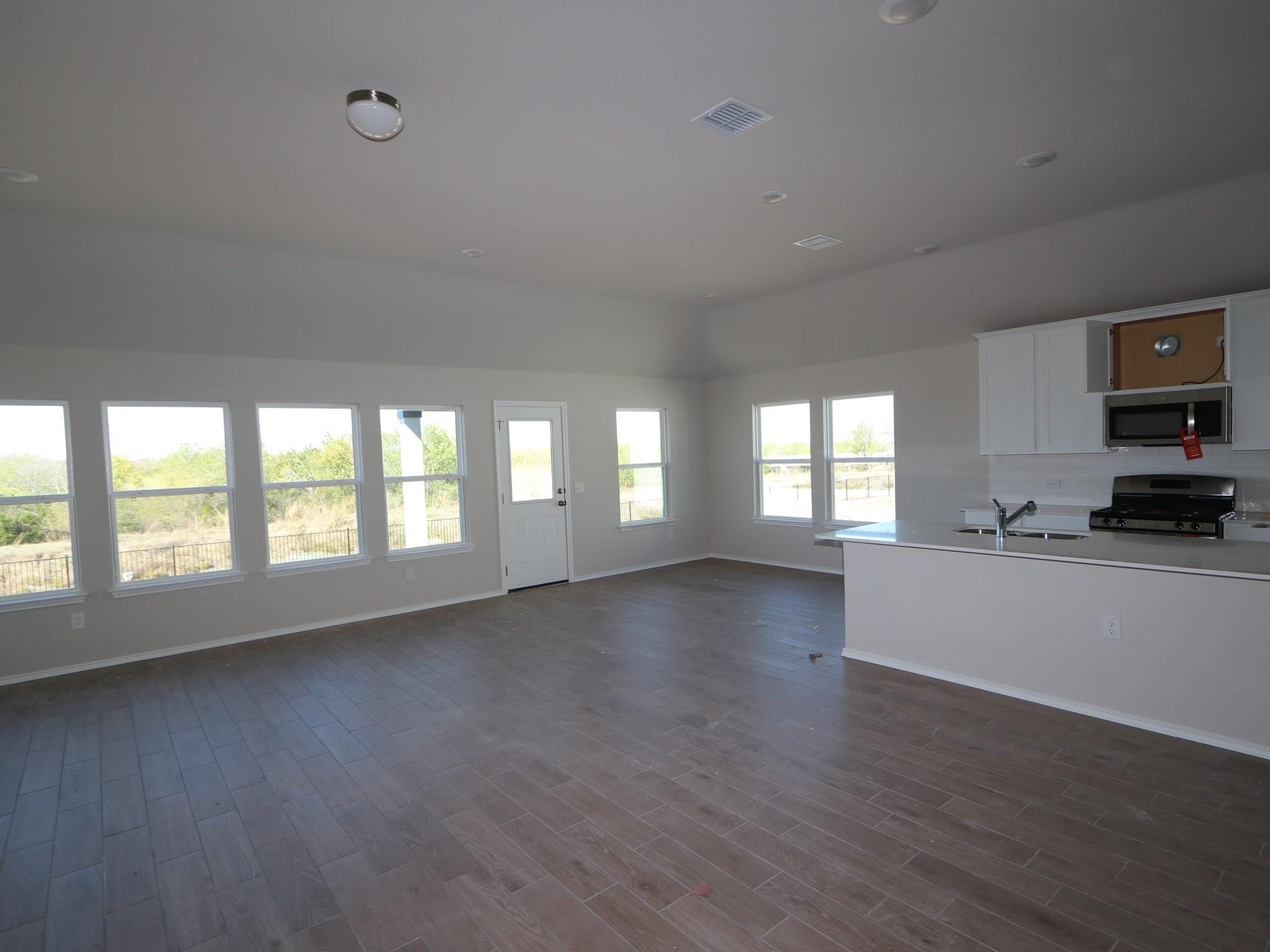 9116 Furman Dr, Austin, TX 78747