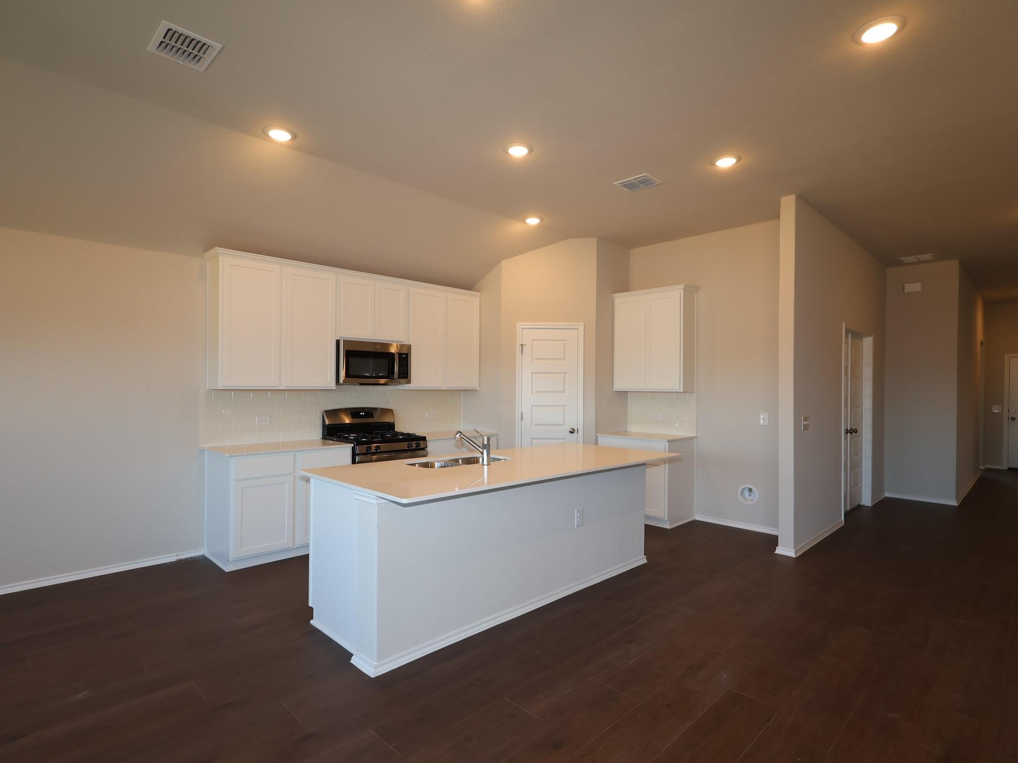 9200 Corvallis Dr, Austin, TX 78747