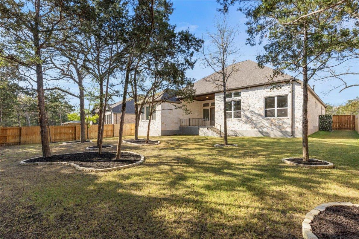 145 Gaston Dr, Bastrop, TX 78602
