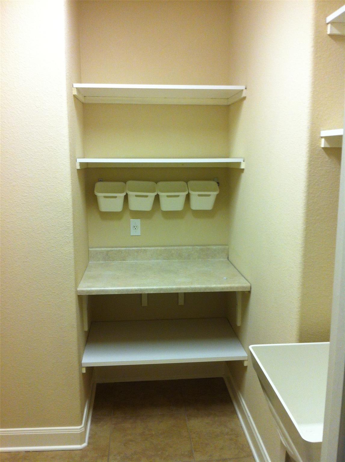 7617 Menler Dr, Austin, TX 78735