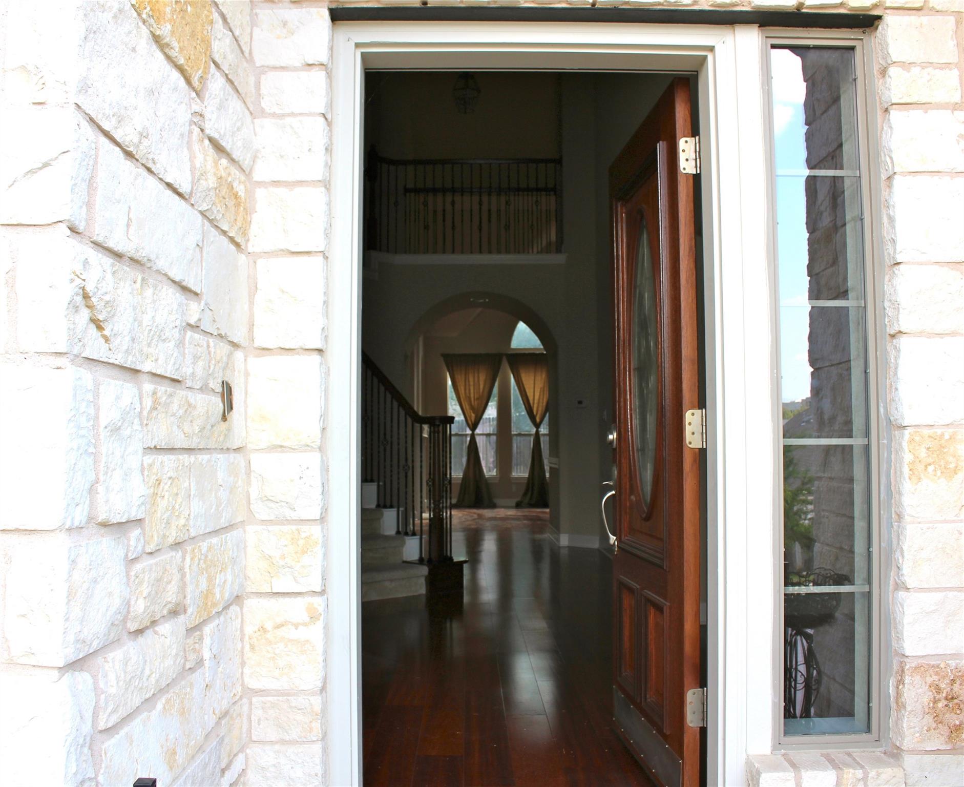 7617 Menler Dr, Austin, TX 78735