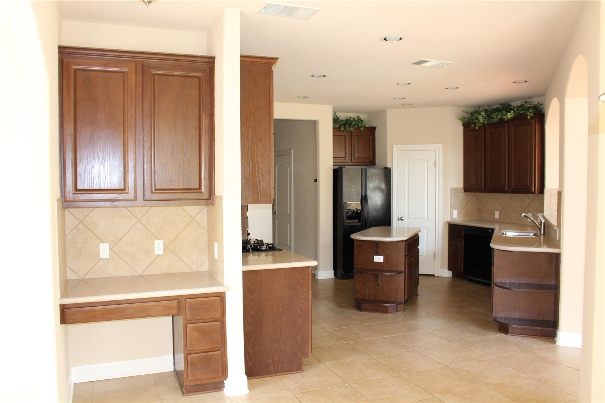 7617 Menler Dr, Austin, TX 78735