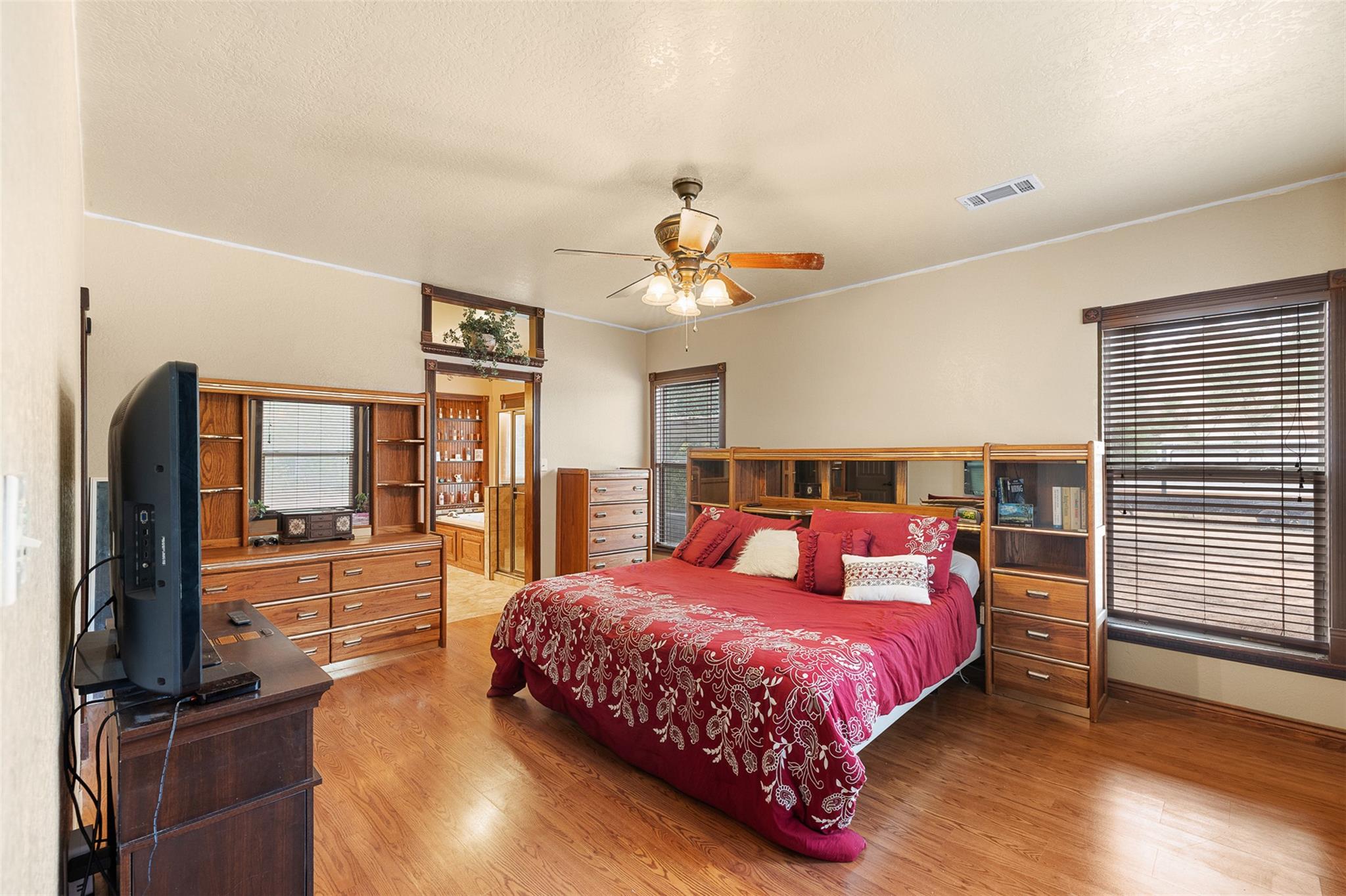 1327 Kenney Hall Rd, Brenham, TX 77833