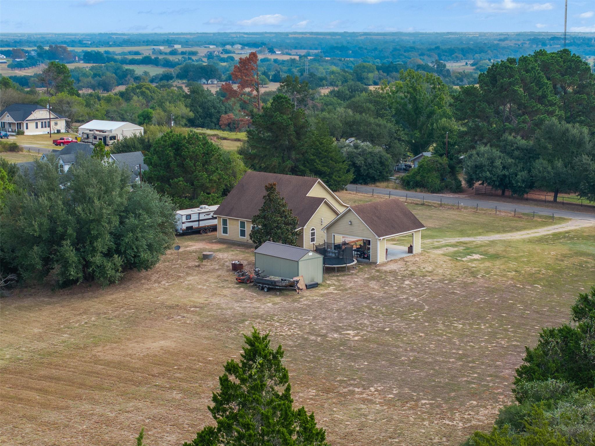 1327 Kenney Hall Rd, Brenham, TX 77833