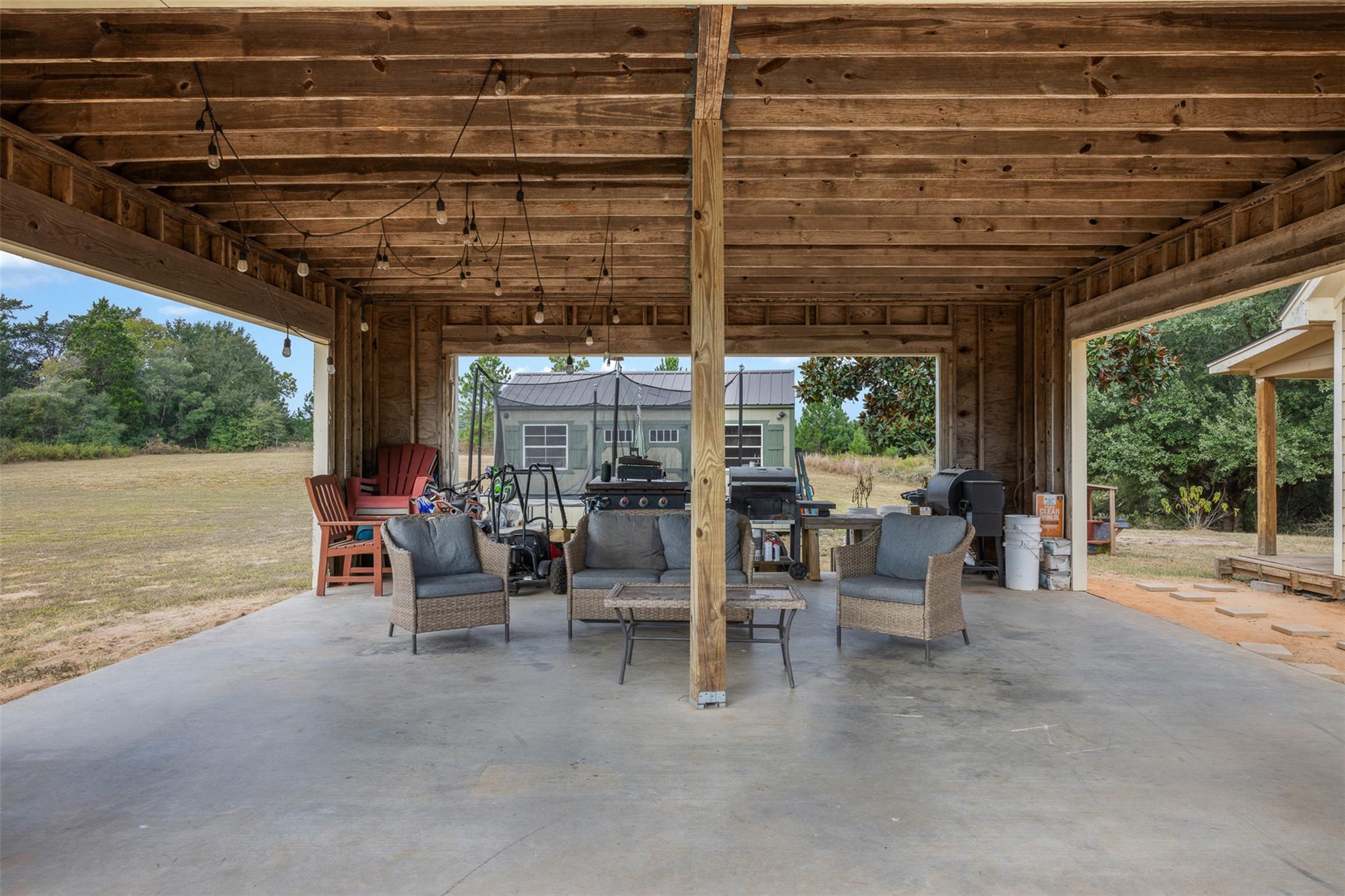 1327 Kenney Hall Rd, Brenham, TX 77833