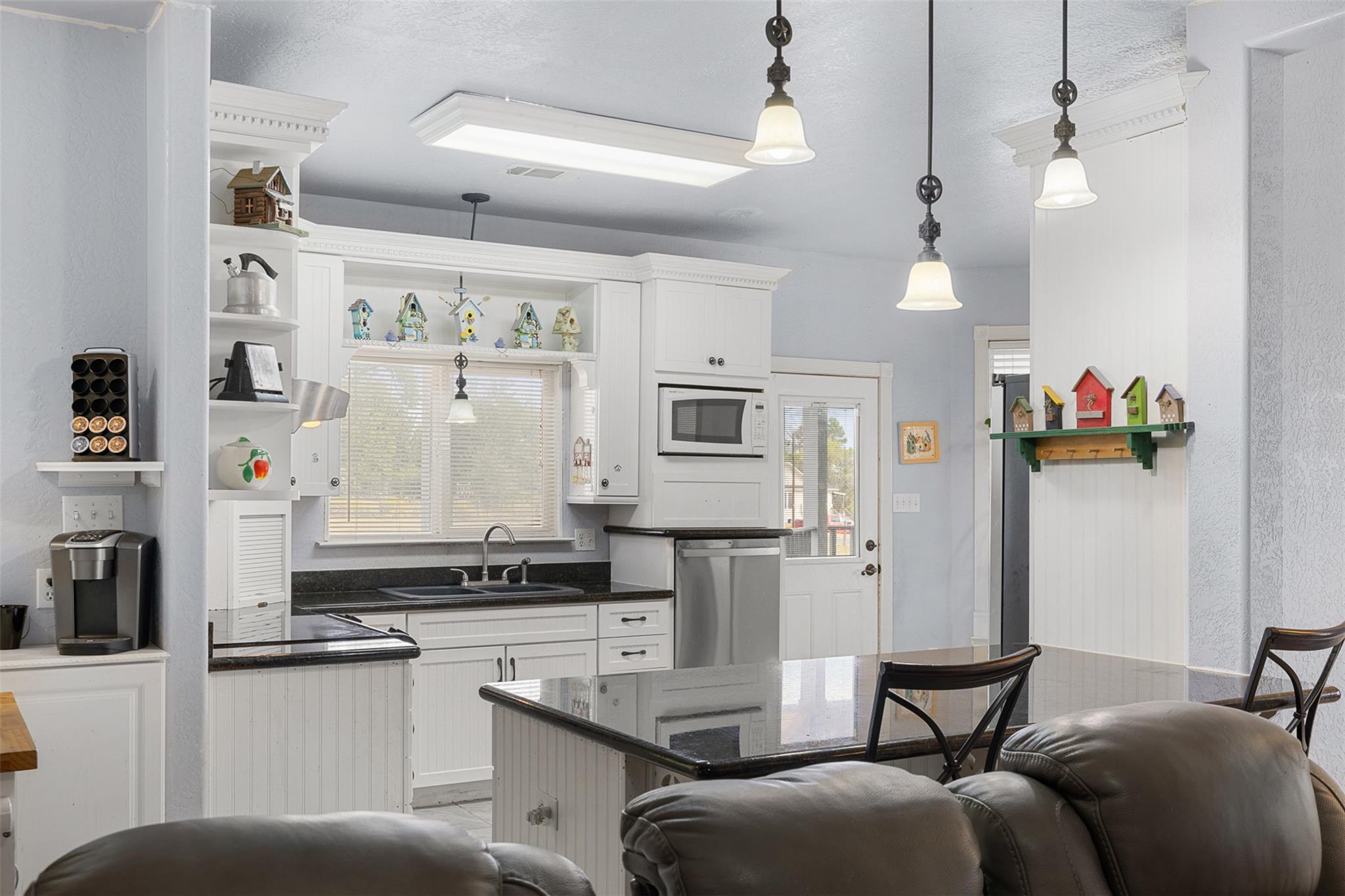 1327 Kenney Hall Rd, Brenham, TX 77833