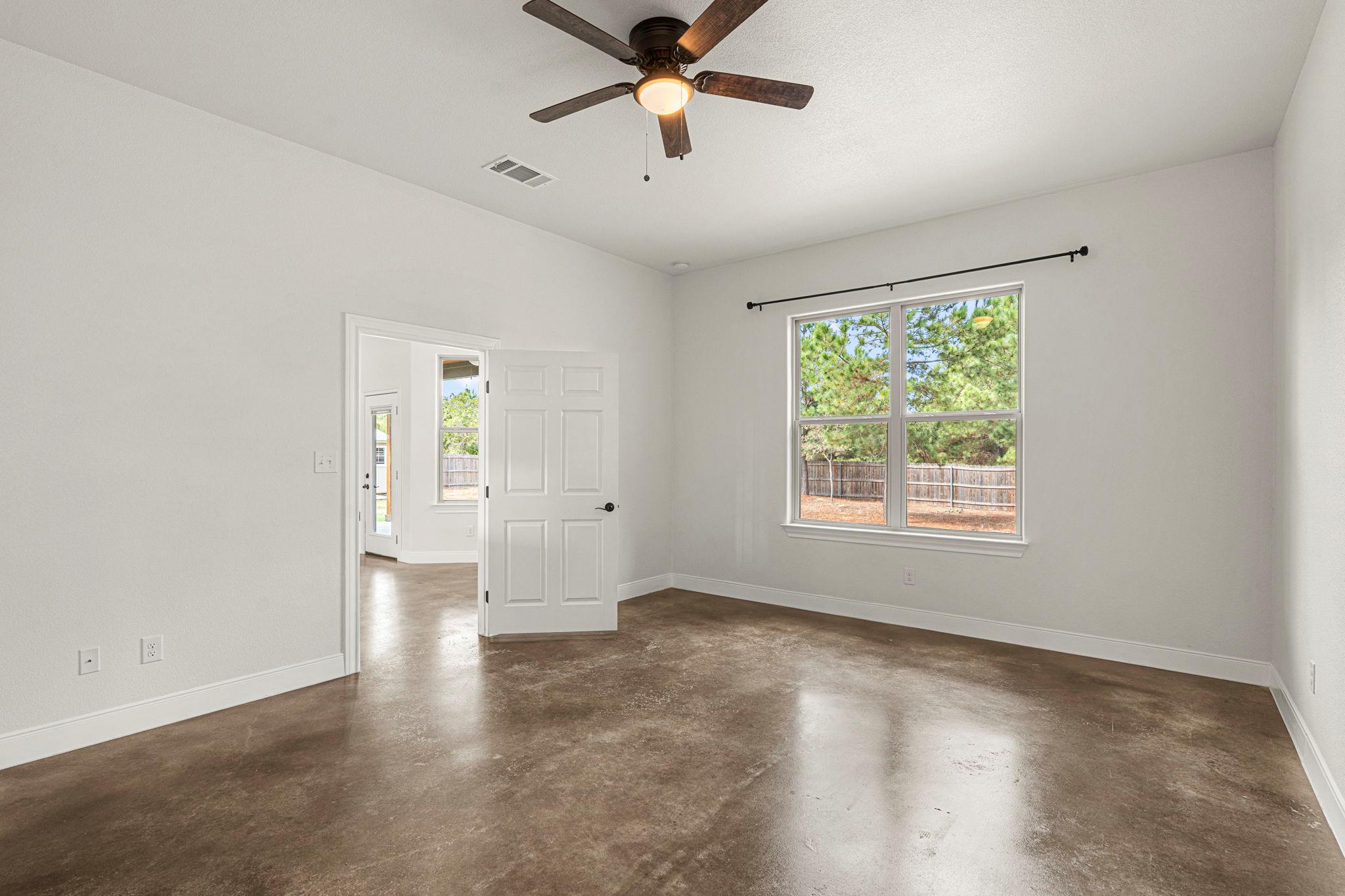 203 Cardinal Loop, Paige, TX 78659