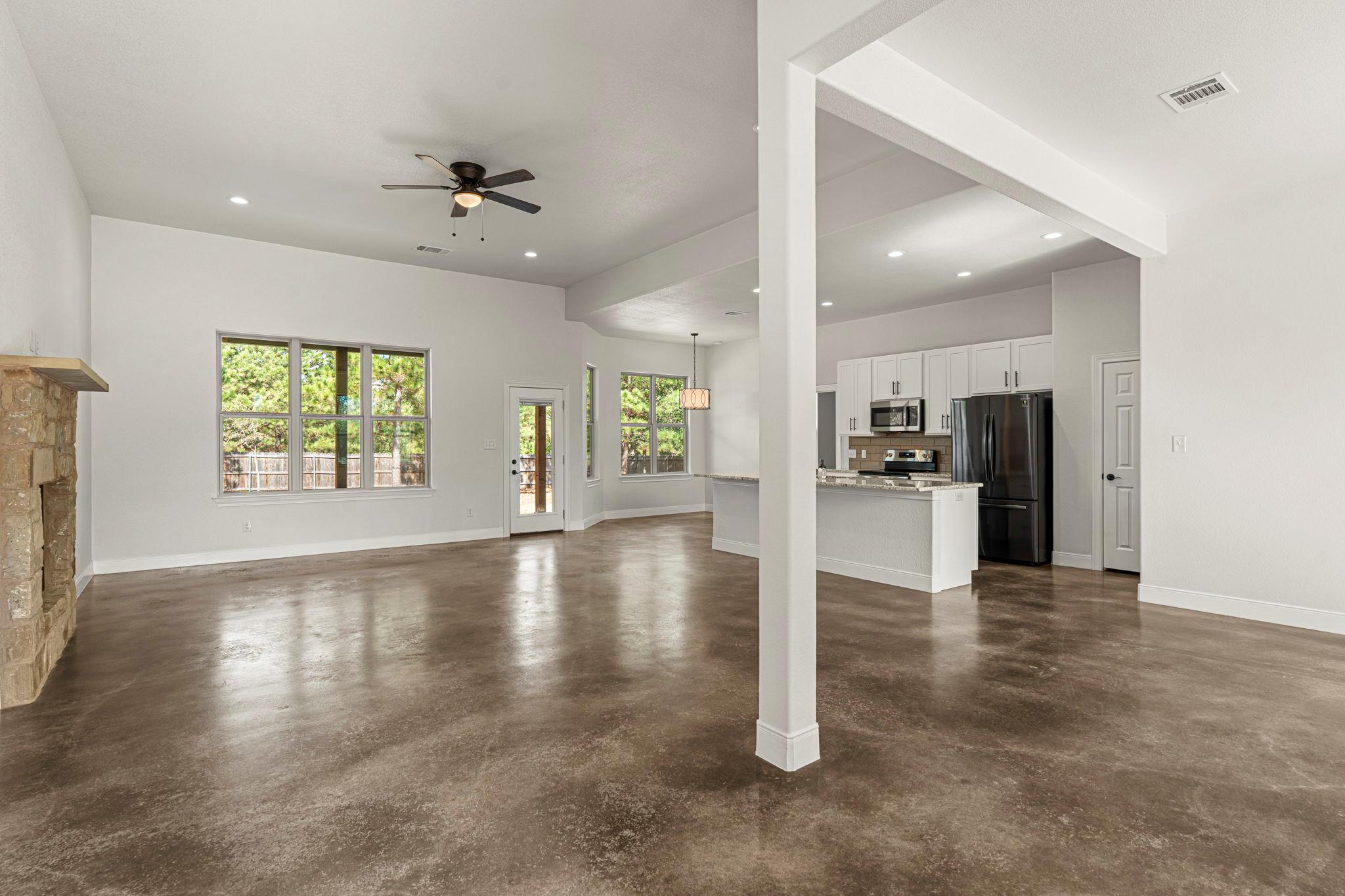 203 Cardinal Loop, Paige, TX 78659