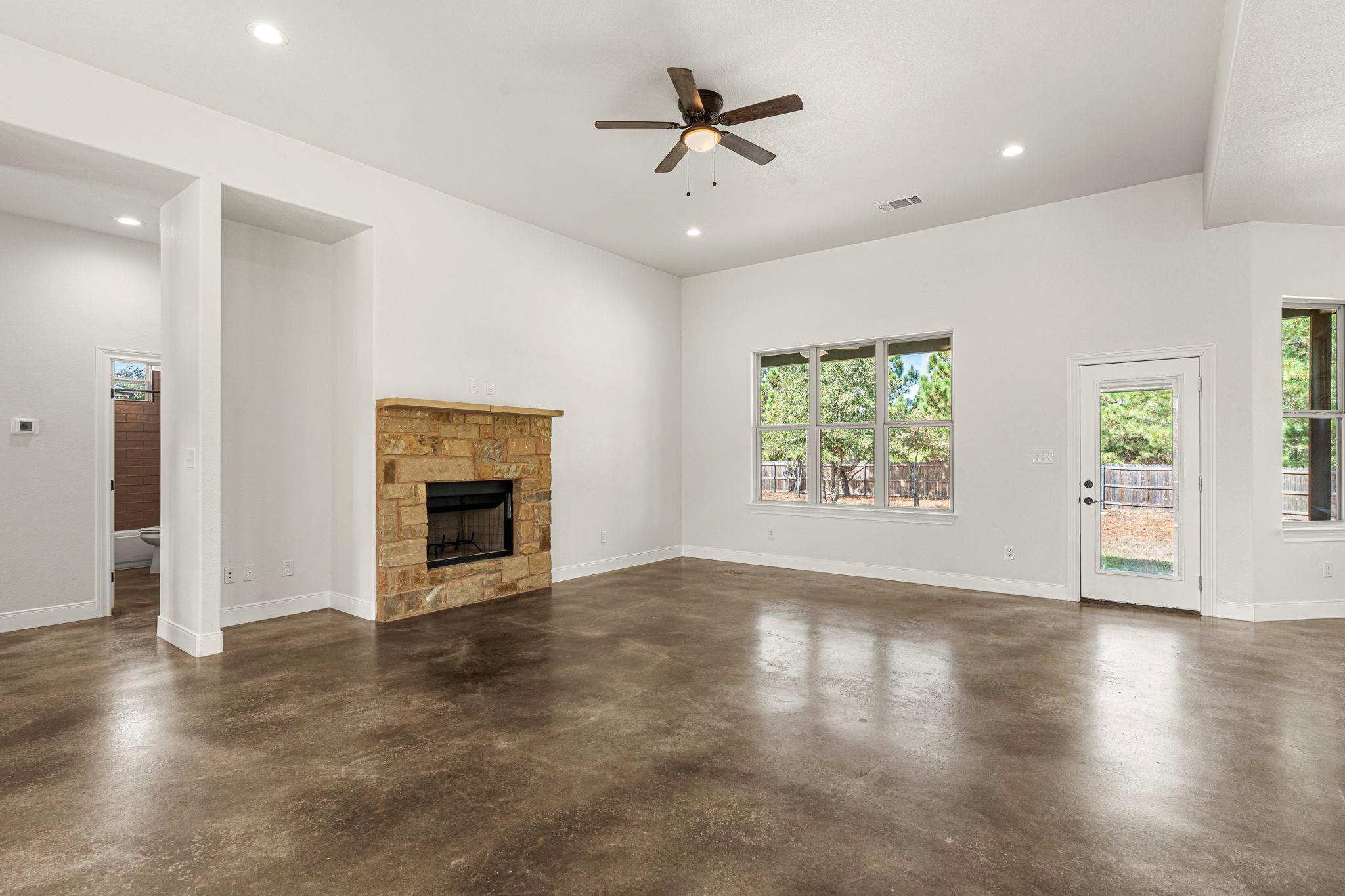 203 Cardinal Loop, Paige, TX 78659