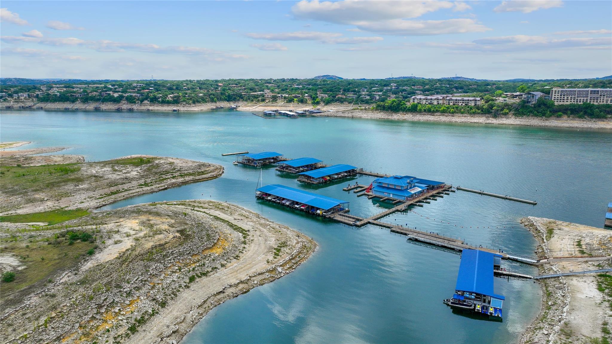 287 Venture Blvd, Point Venture, TX 78645