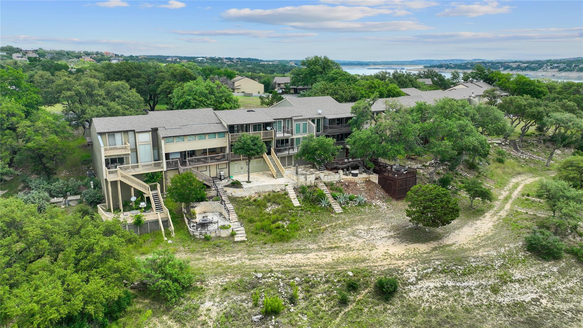 287 Venture Blvd, Point Venture, TX 78645