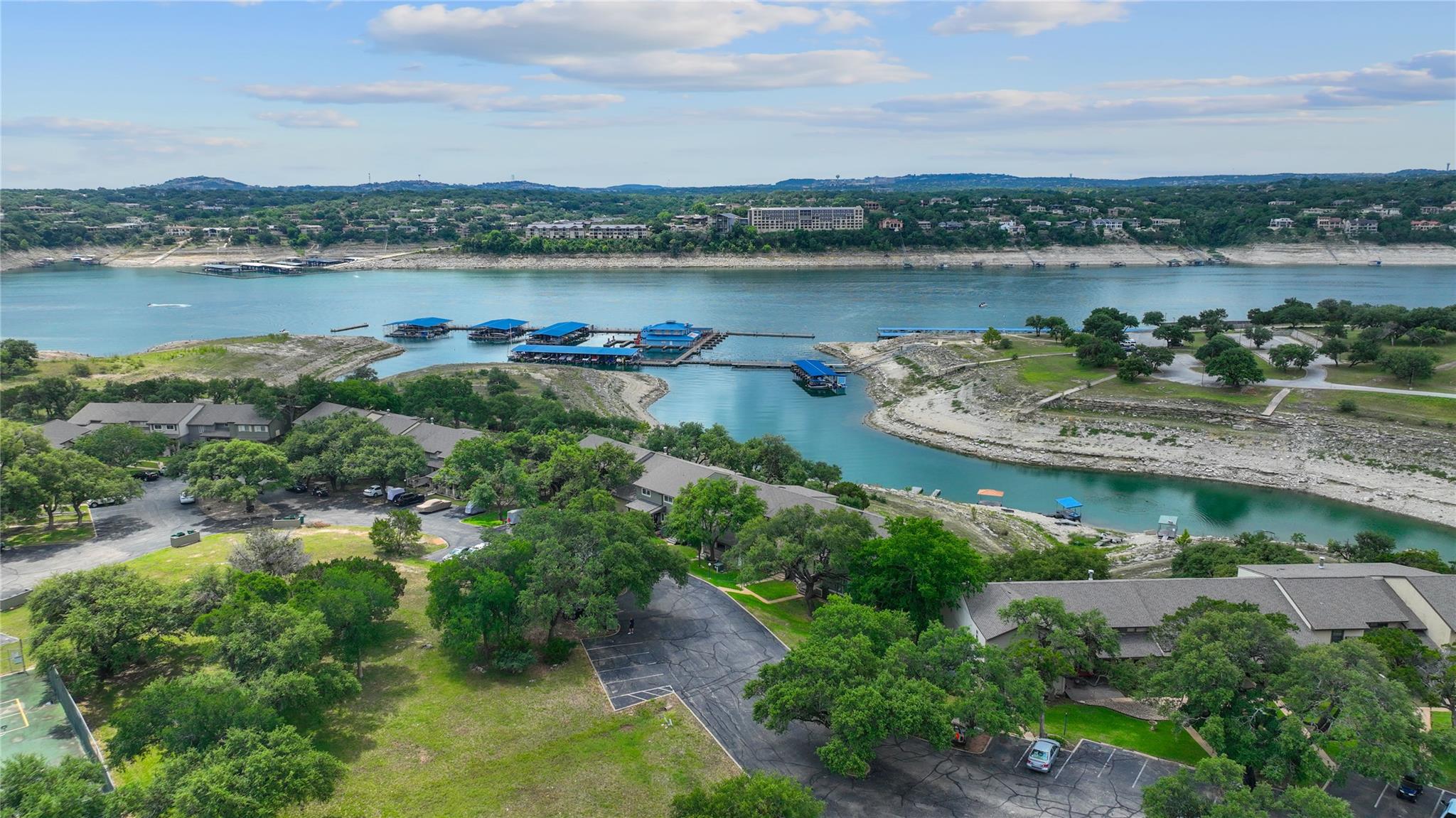 287 Venture Blvd, Point Venture, TX 78645