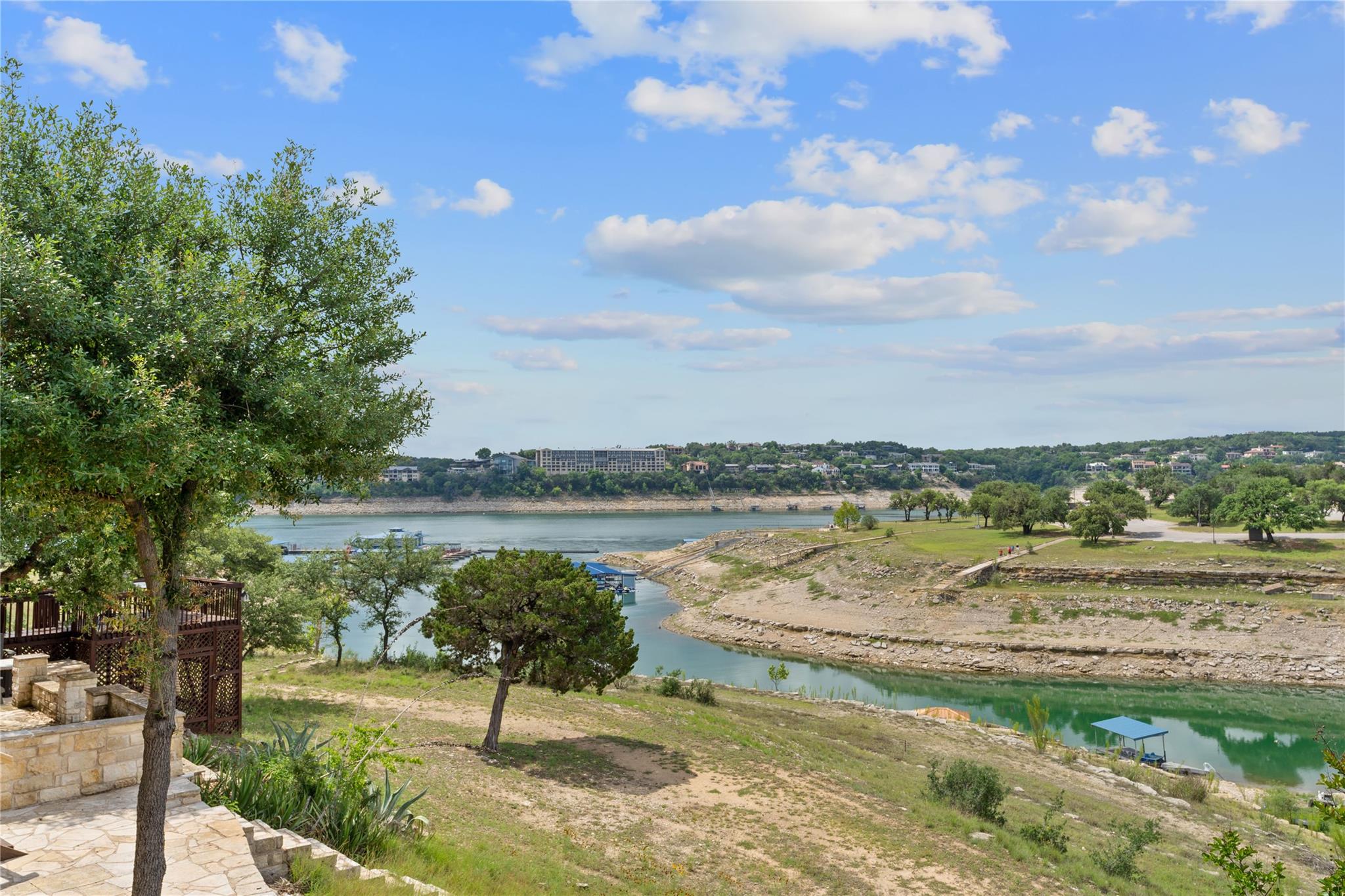 287 Venture Blvd, Point Venture, TX 78645