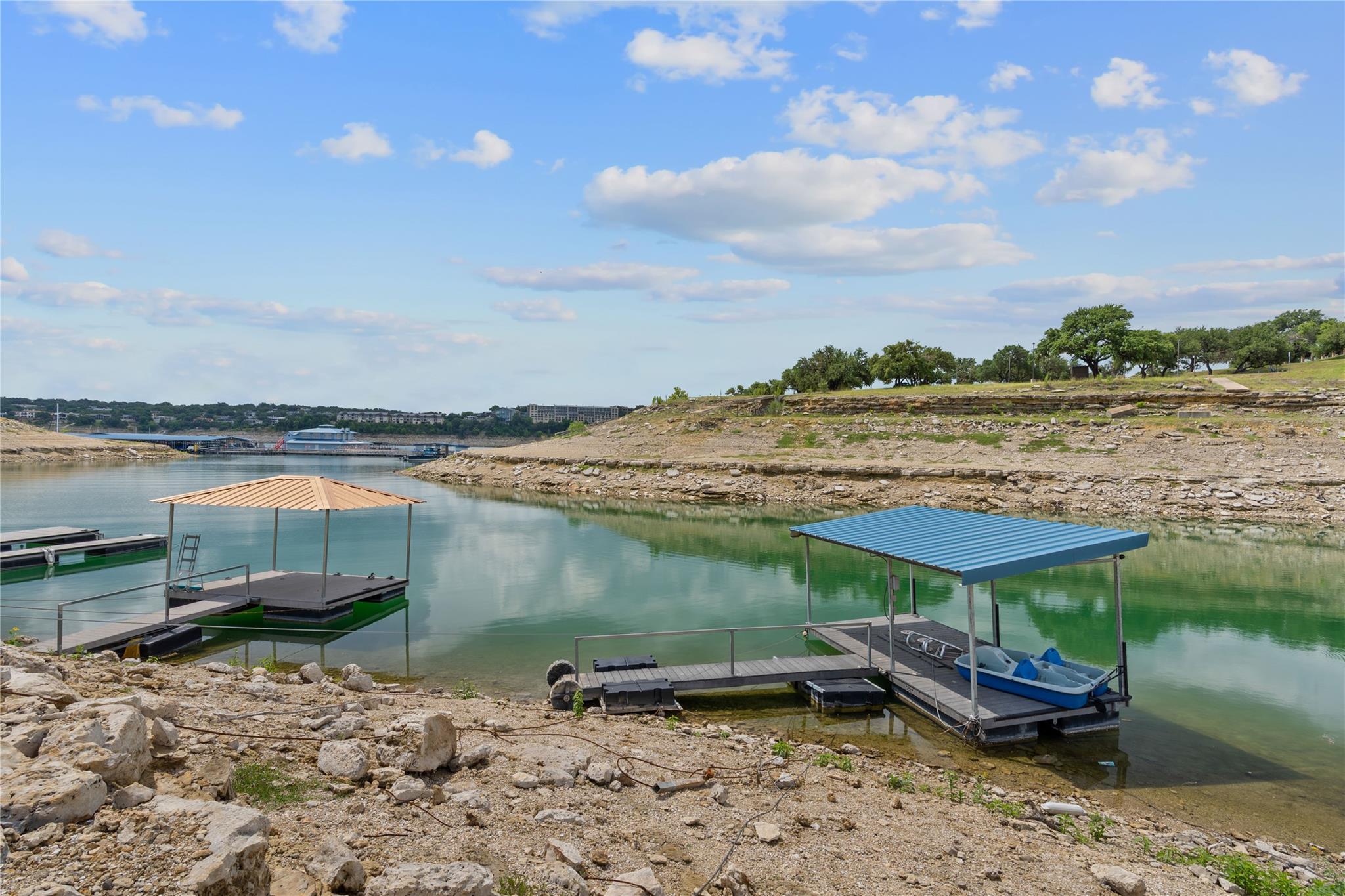 287 Venture Blvd, Point Venture, TX 78645