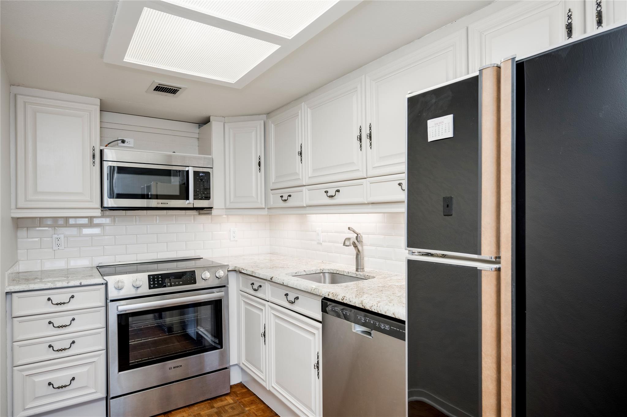 1122 Colorado St # 1506, Austin, TX 78701