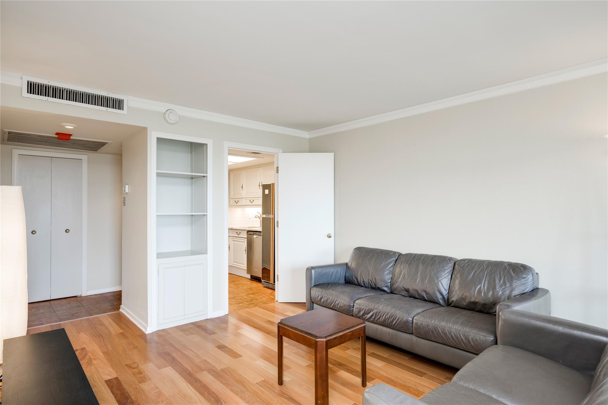 1122 Colorado St # 1506, Austin, TX 78701