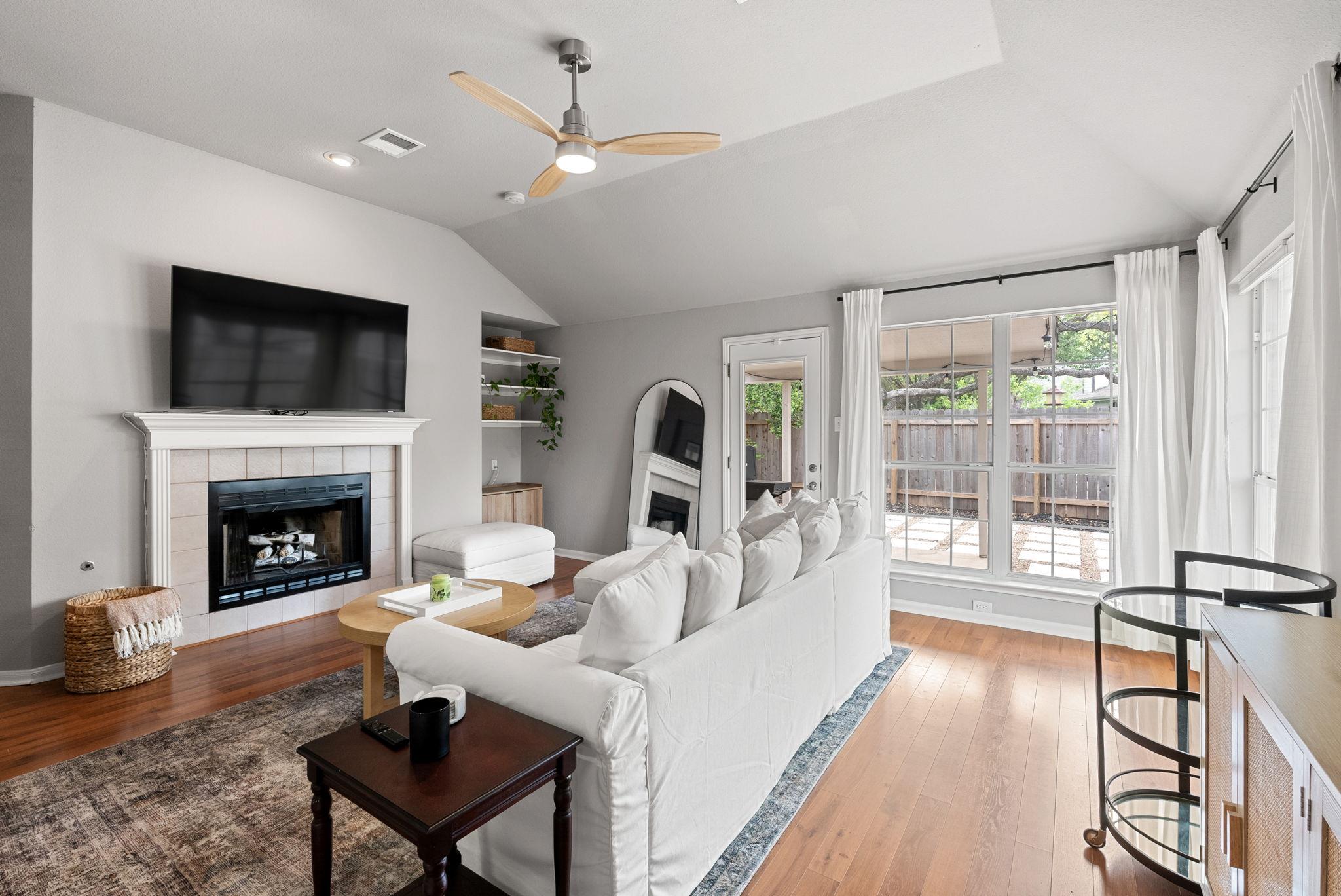 9305 Donner Ln, Austin, TX 78749