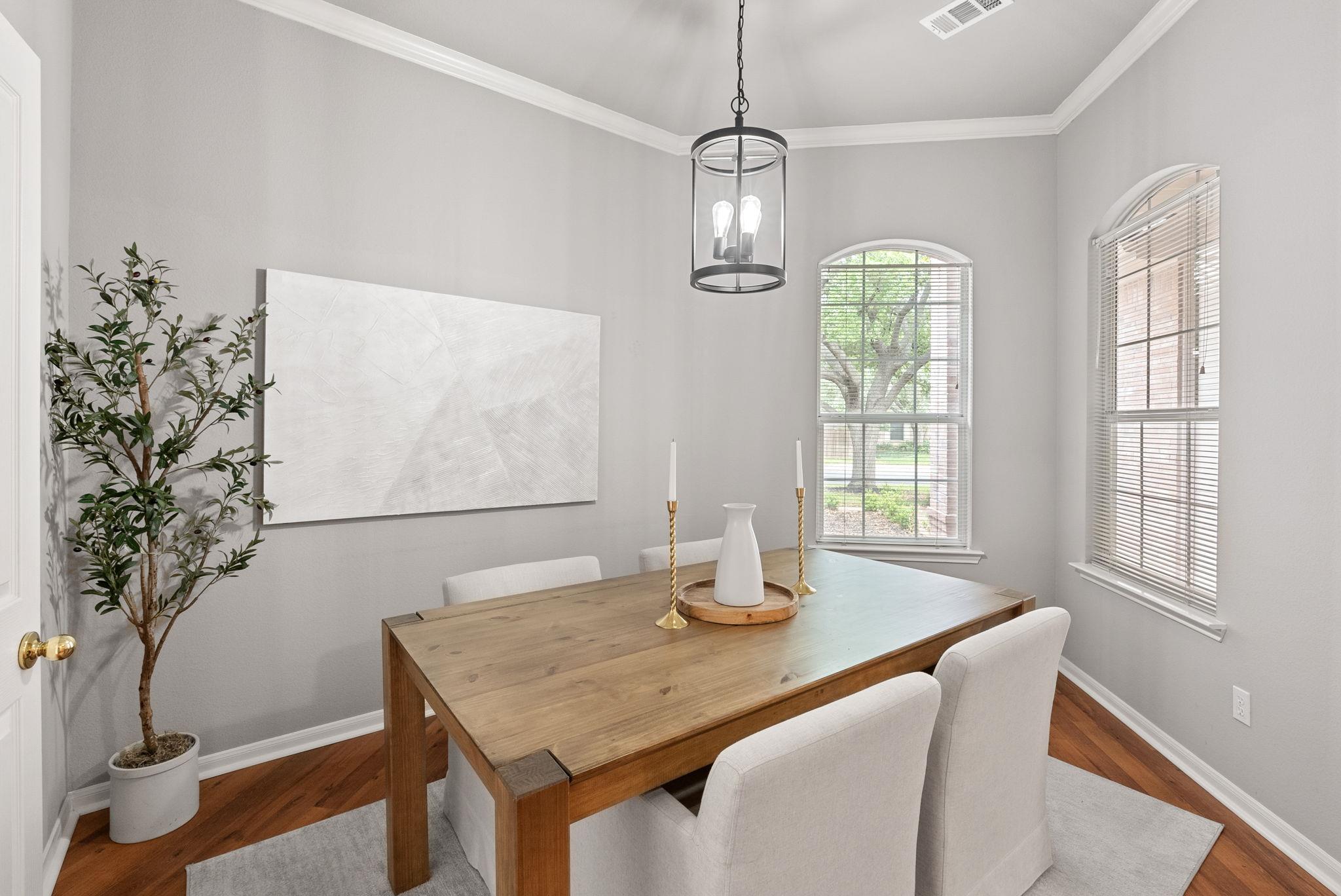 9305 Donner Ln, Austin, TX 78749