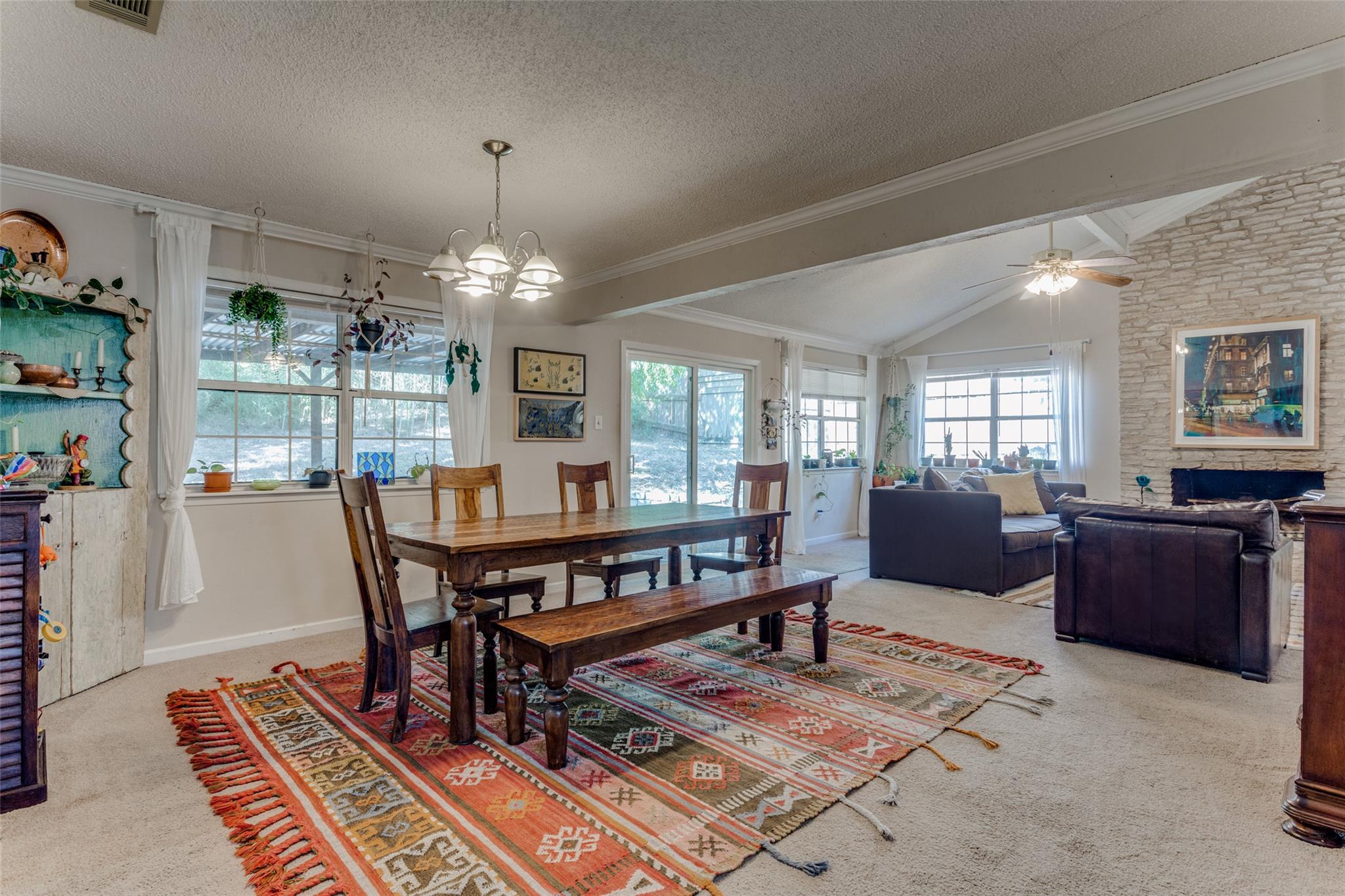 2713 Tether Trl, Austin, TX 78704