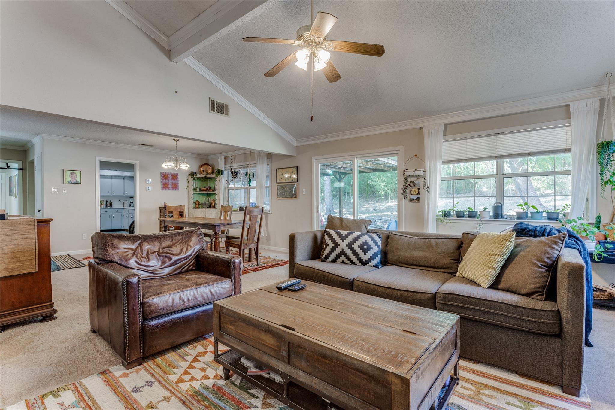 2713 Tether Trl, Austin, TX 78704