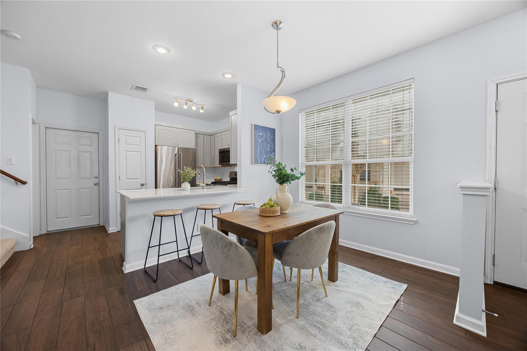 1900 Scofield Ridge Pkwy # 6302, Austin, TX 78727