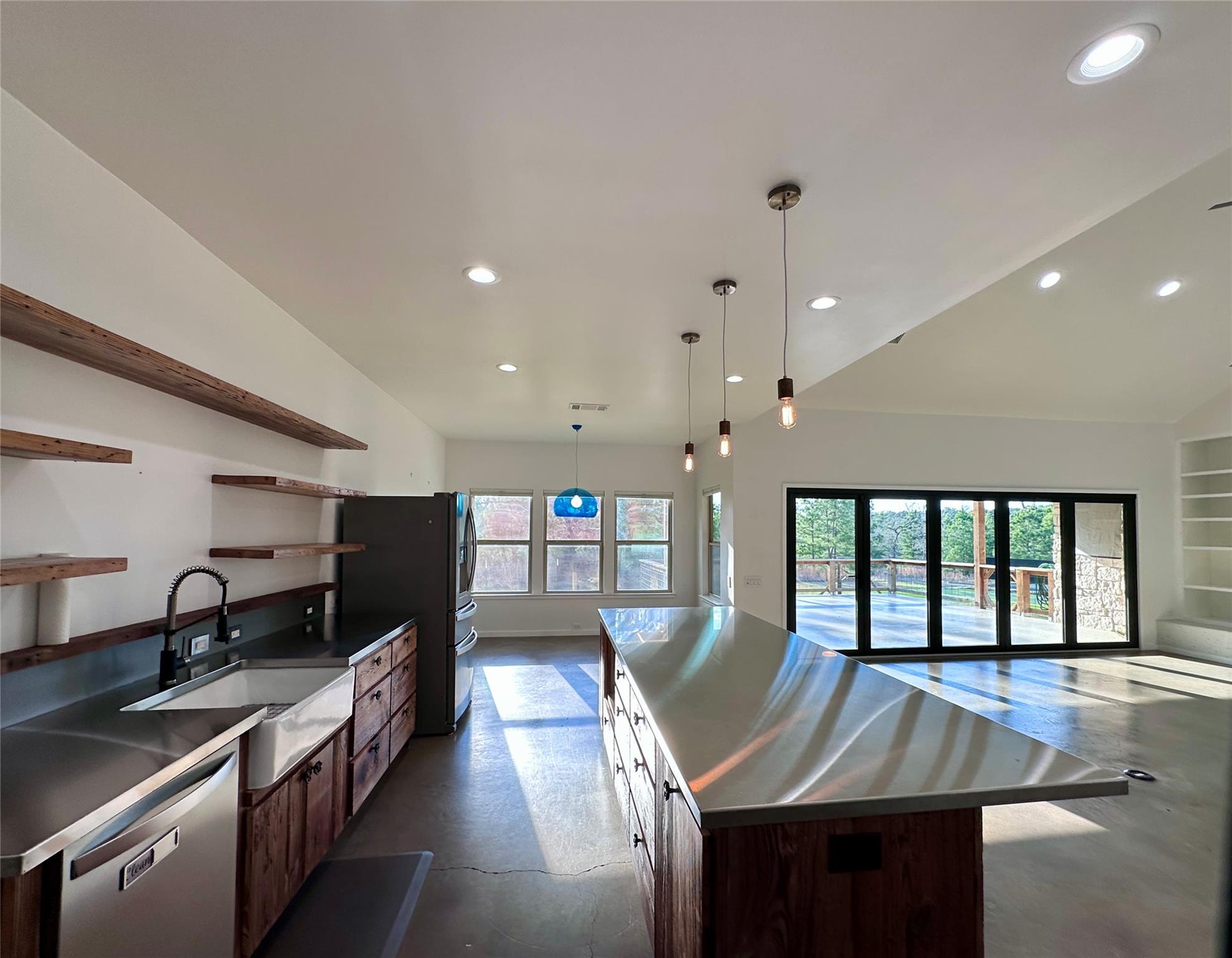 137 Mulberry Ln, Bastrop, TX 78602