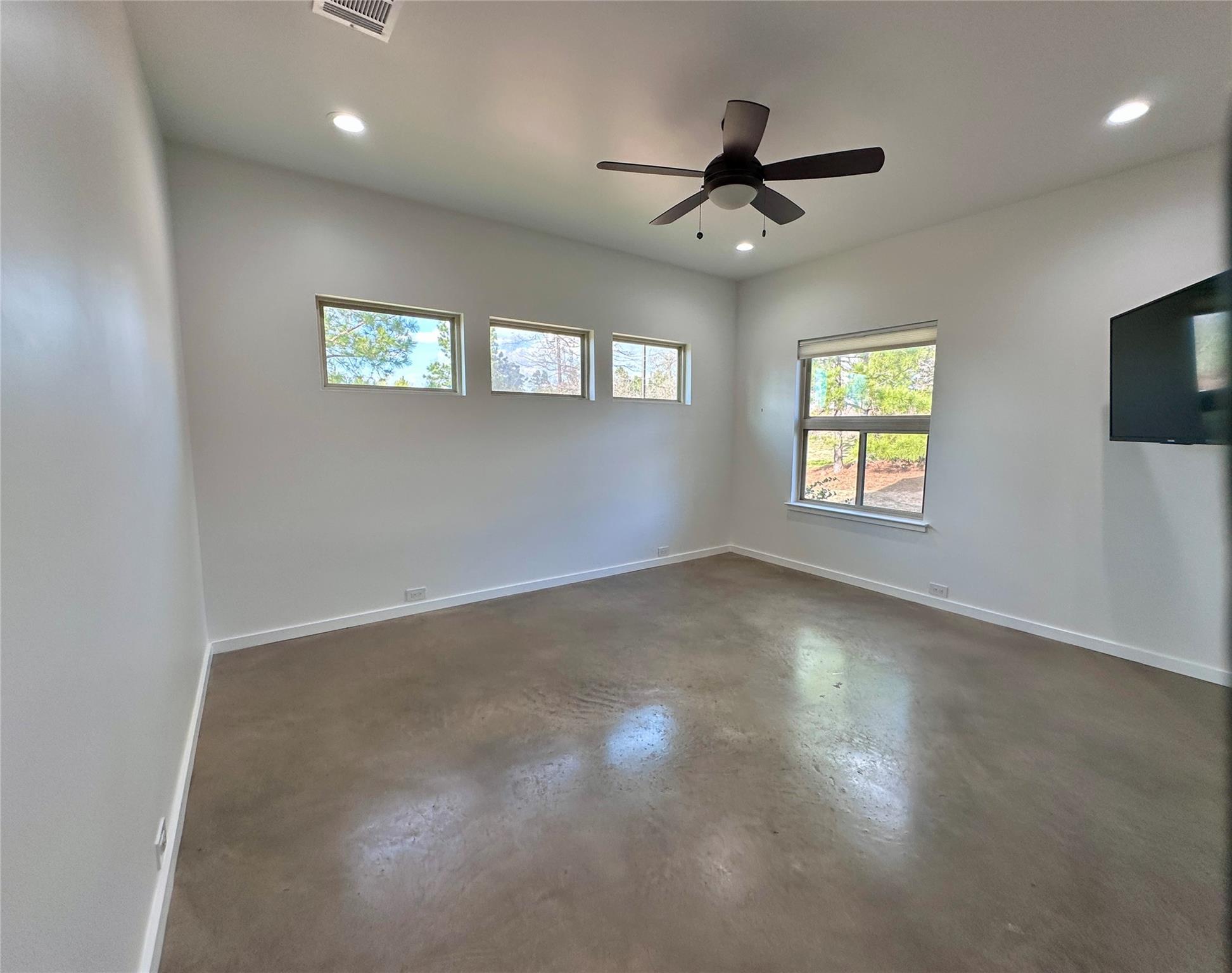 137 Mulberry Ln, Bastrop, TX 78602