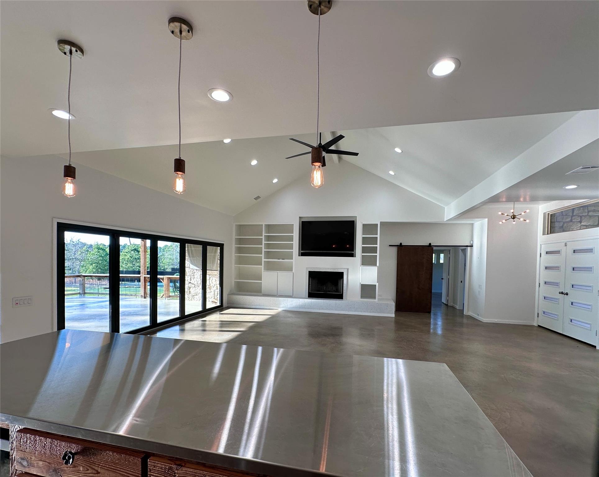 137 Mulberry Ln, Bastrop, TX 78602