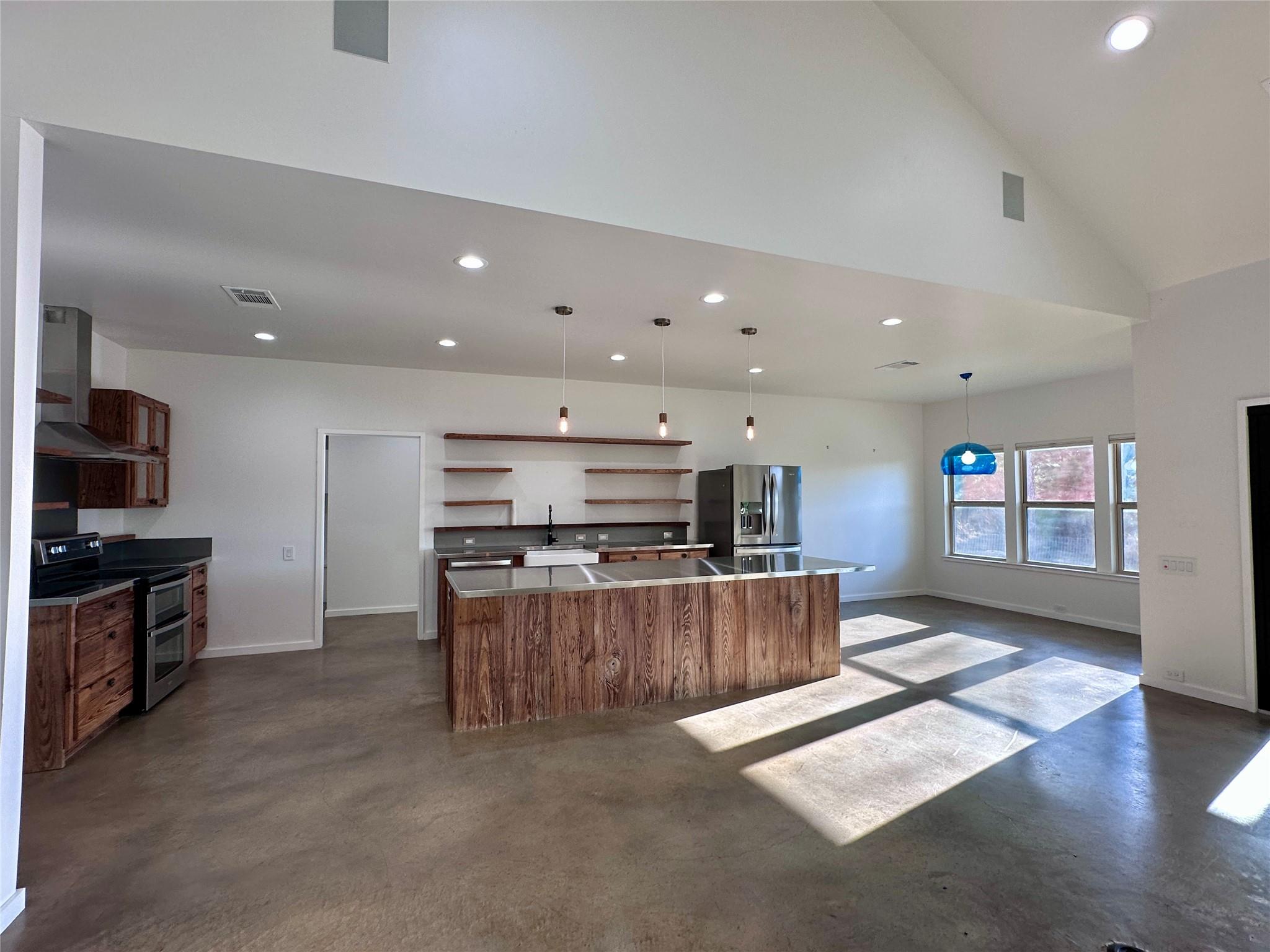 137 Mulberry Ln, Bastrop, TX 78602